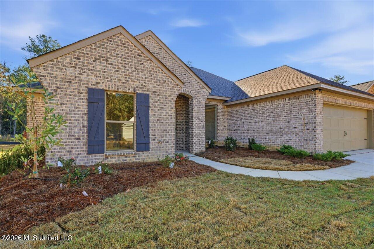 219 Anderson Oaks Drive Property Photo 3