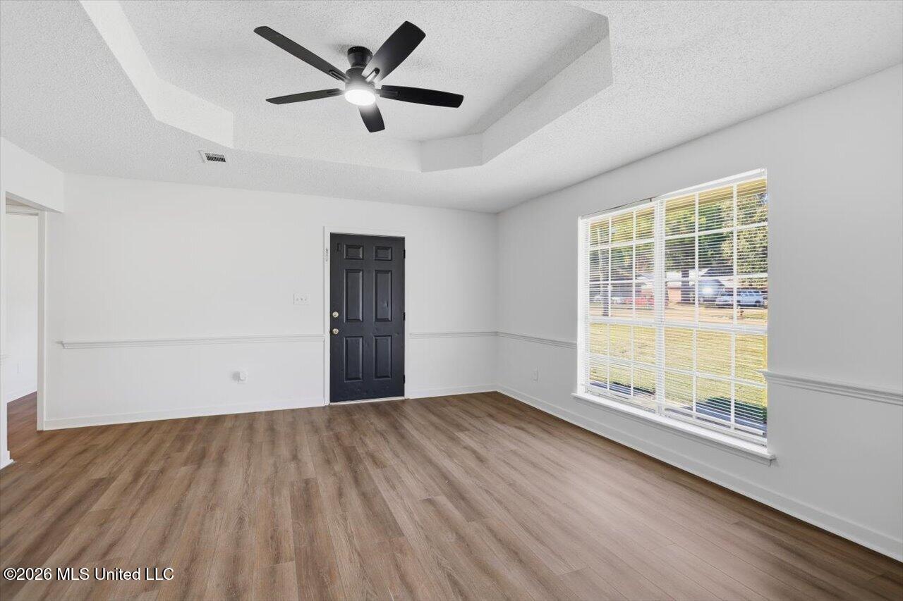 4615 Wyndallwood Drive Property Photo 9