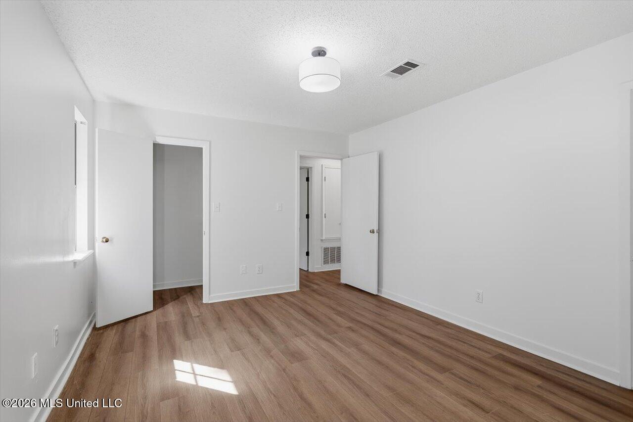 4615 Wyndallwood Drive Property Photo 20