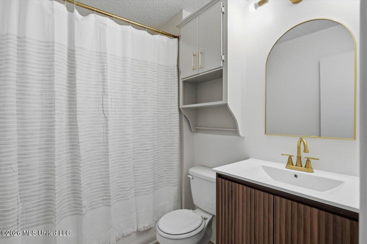4615 Wyndallwood Drive Property Photo 25
