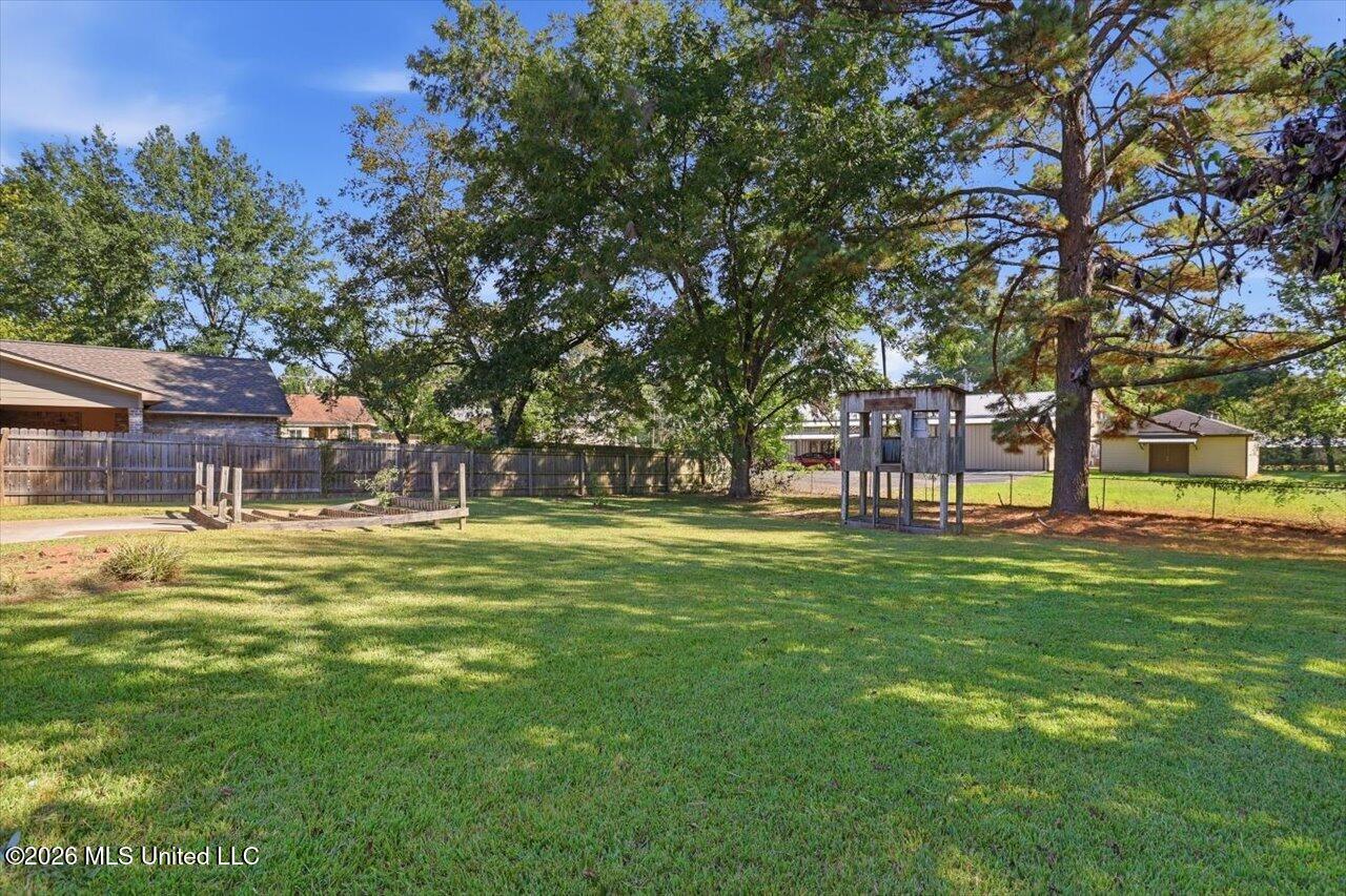 4615 Wyndallwood Drive Property Photo 29