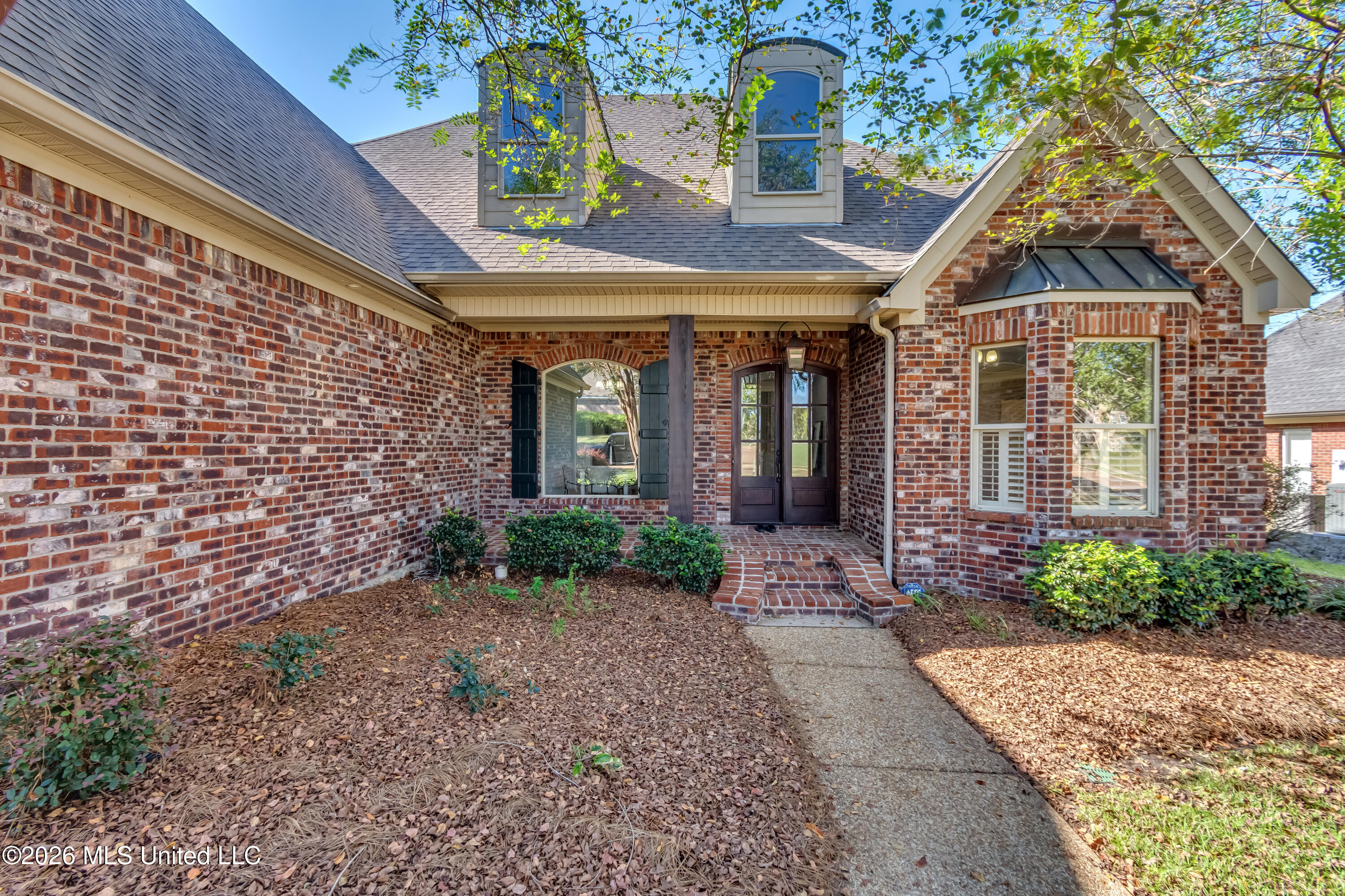 118 Woodlands Glen Circle Property Photo 3