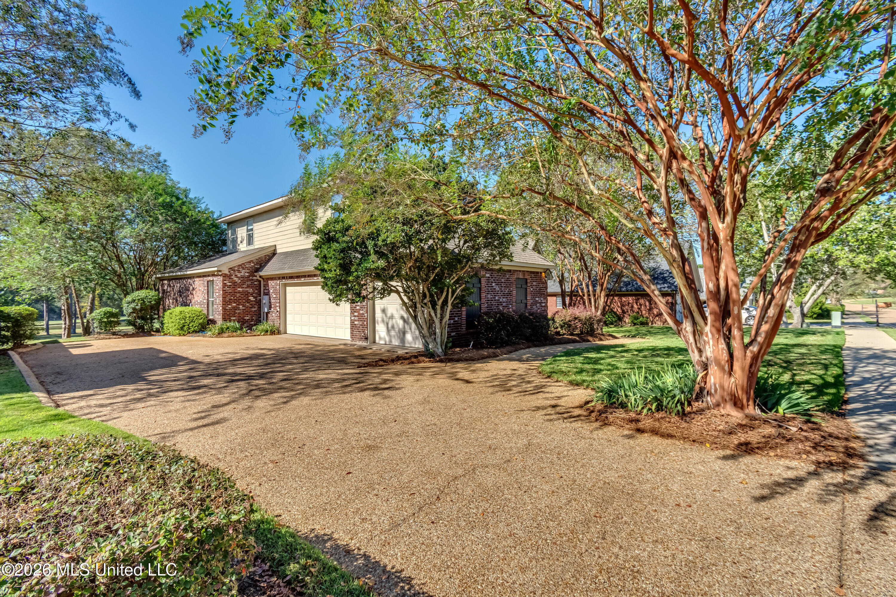 118 Woodlands Glen Circle Property Photo 7