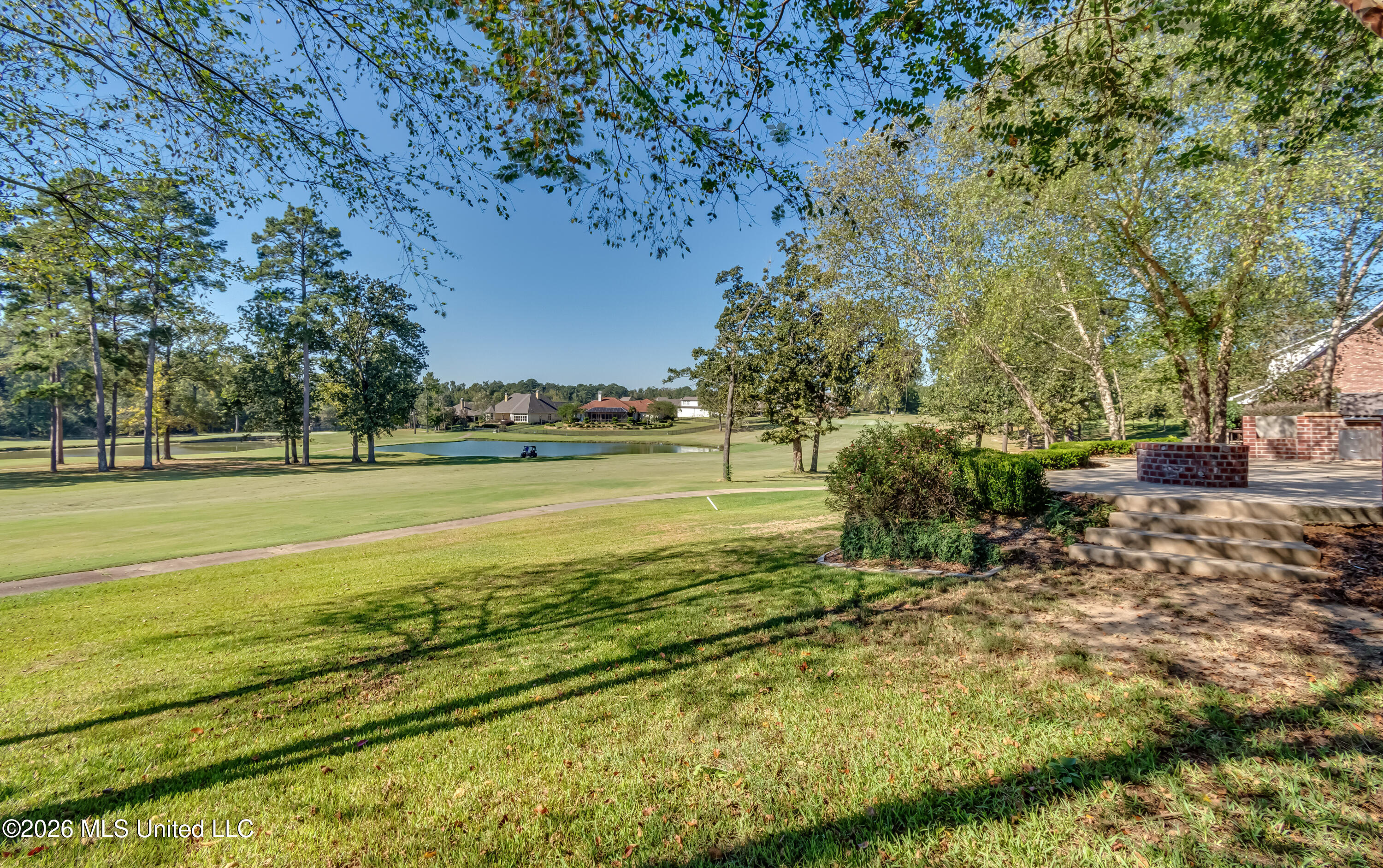 118 Woodlands Glen Circle Property Photo 8