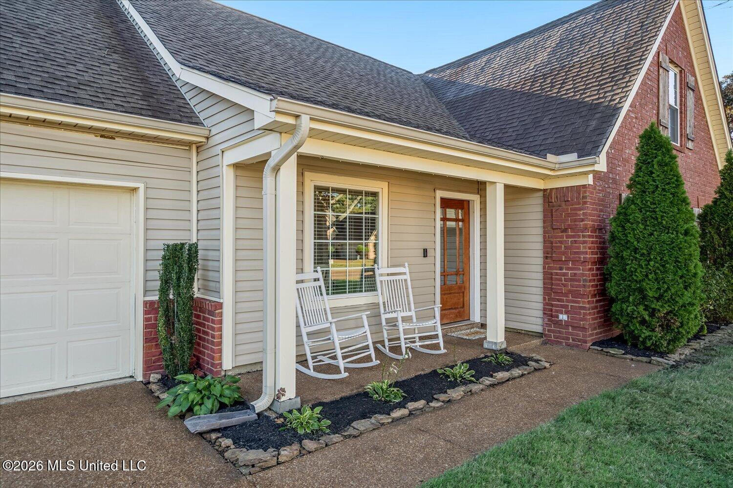 9062 Hickory Drive Property Photo 4
