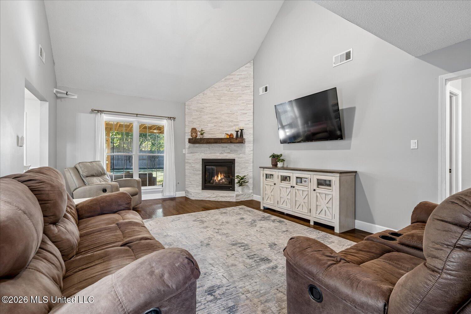 9062 Hickory Drive Property Photo 8