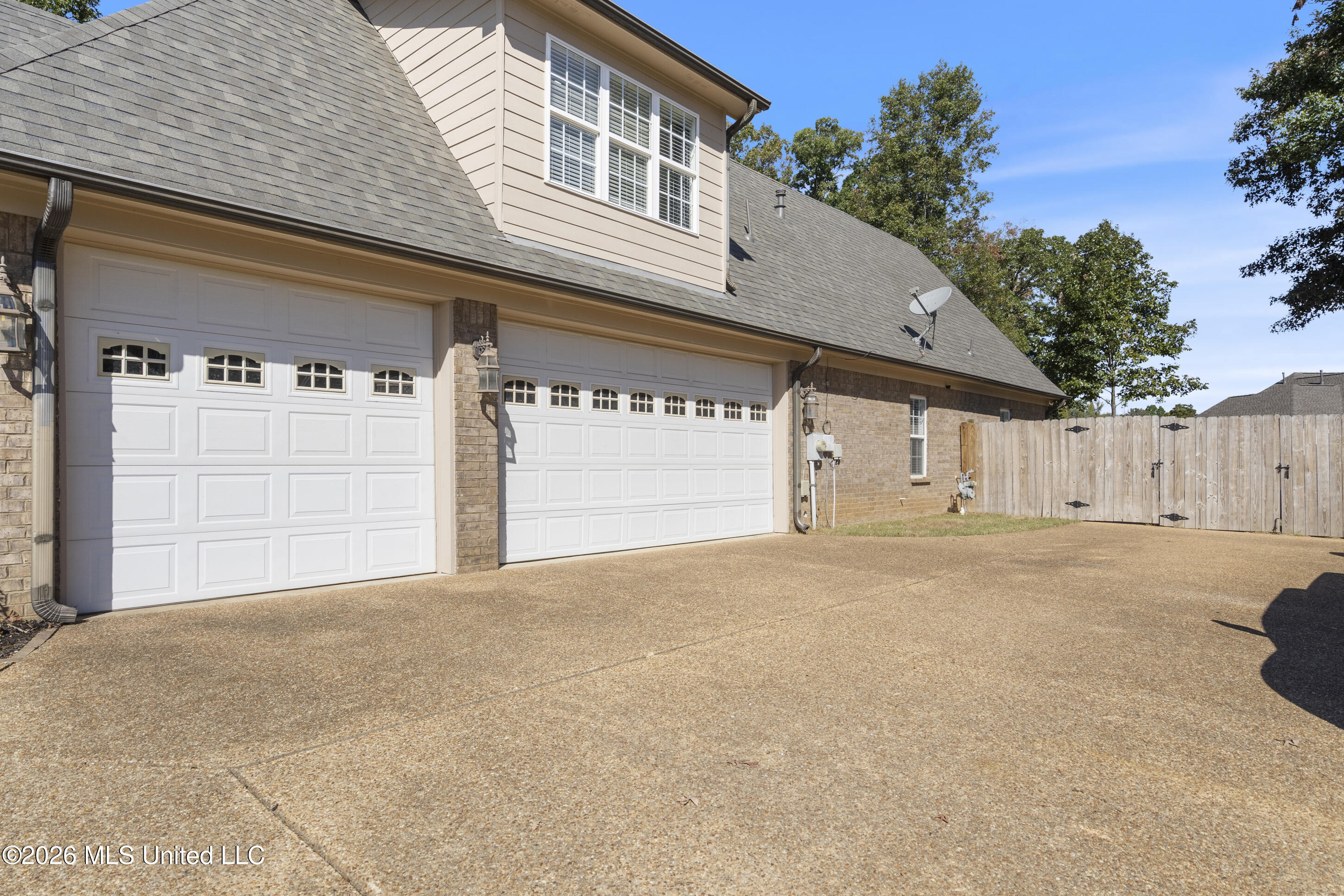 2138 College Road Property Photo 4