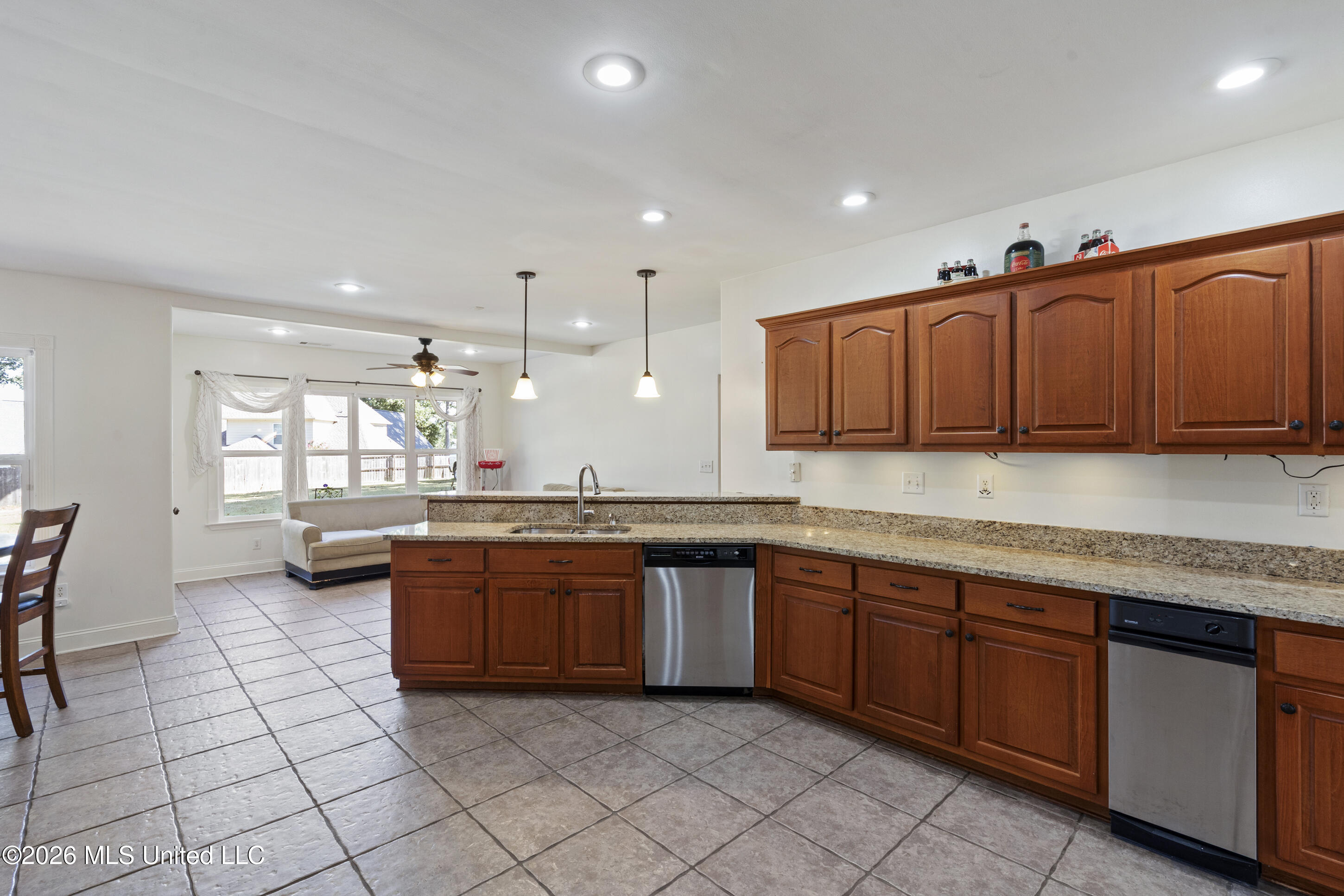 2138 College Road Property Photo 12