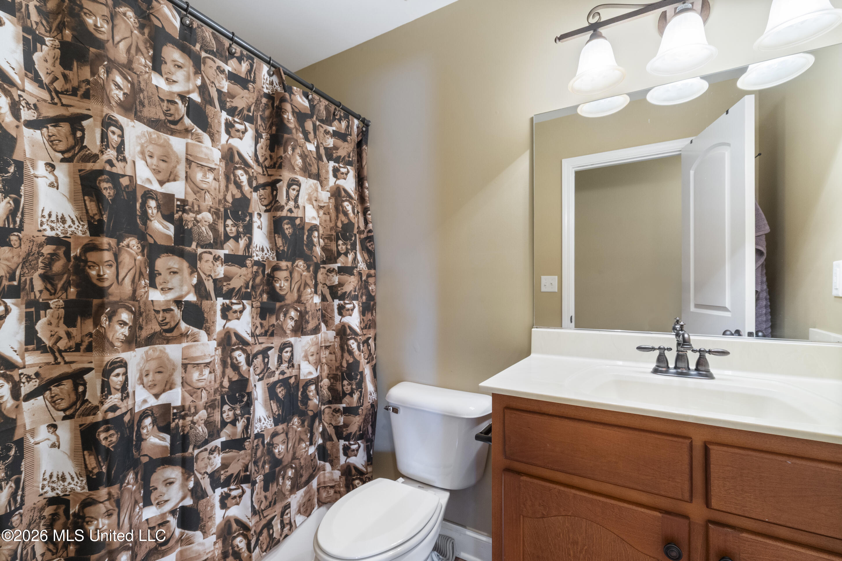 2138 College Road Property Photo 40