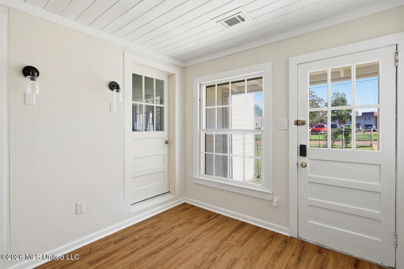 129 Mimosa Street Property Photo 6