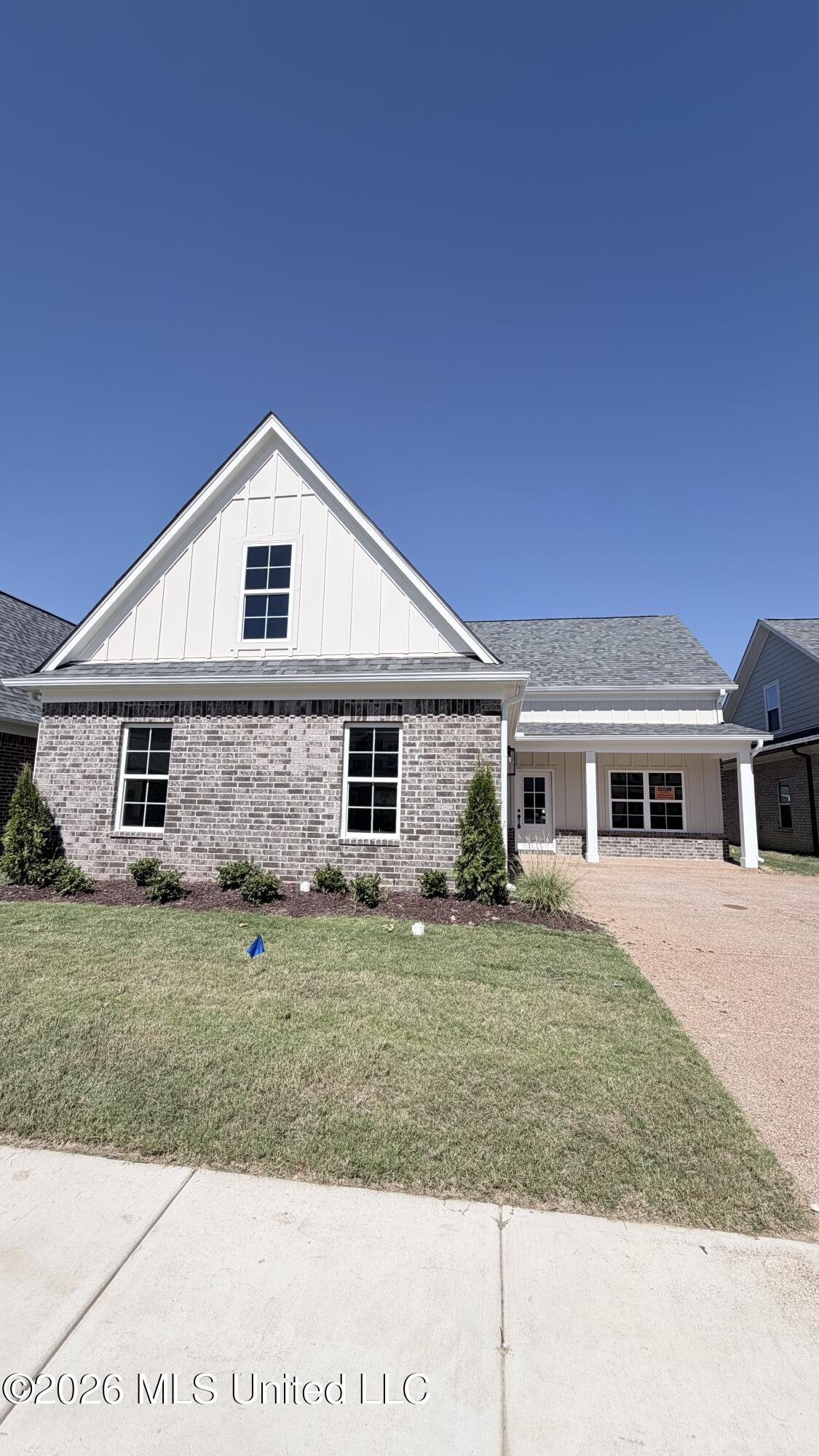 6056 Hickory Point Drive Property Photo 1