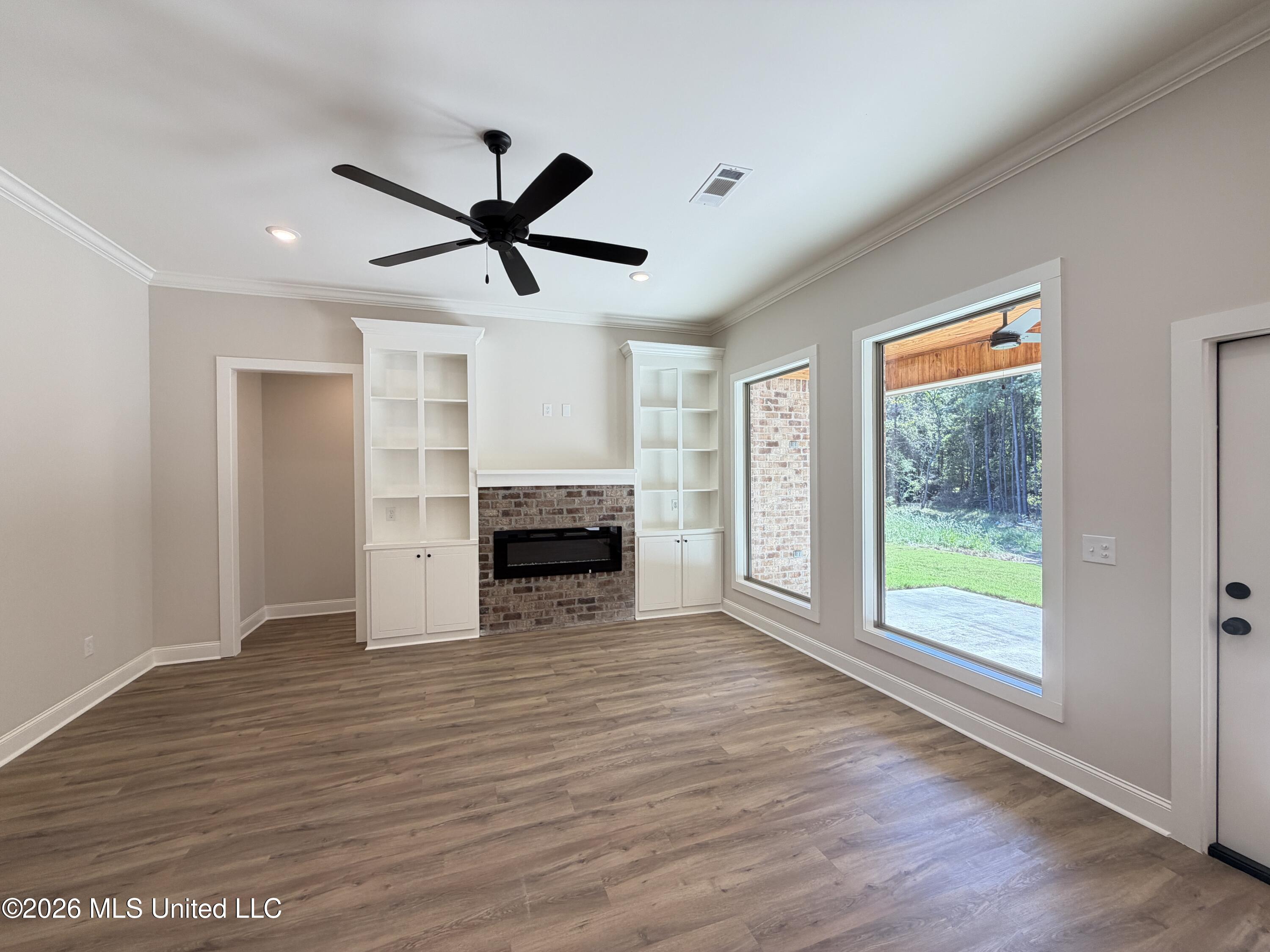 222 Anderson Oaks Drive Property Photo 4