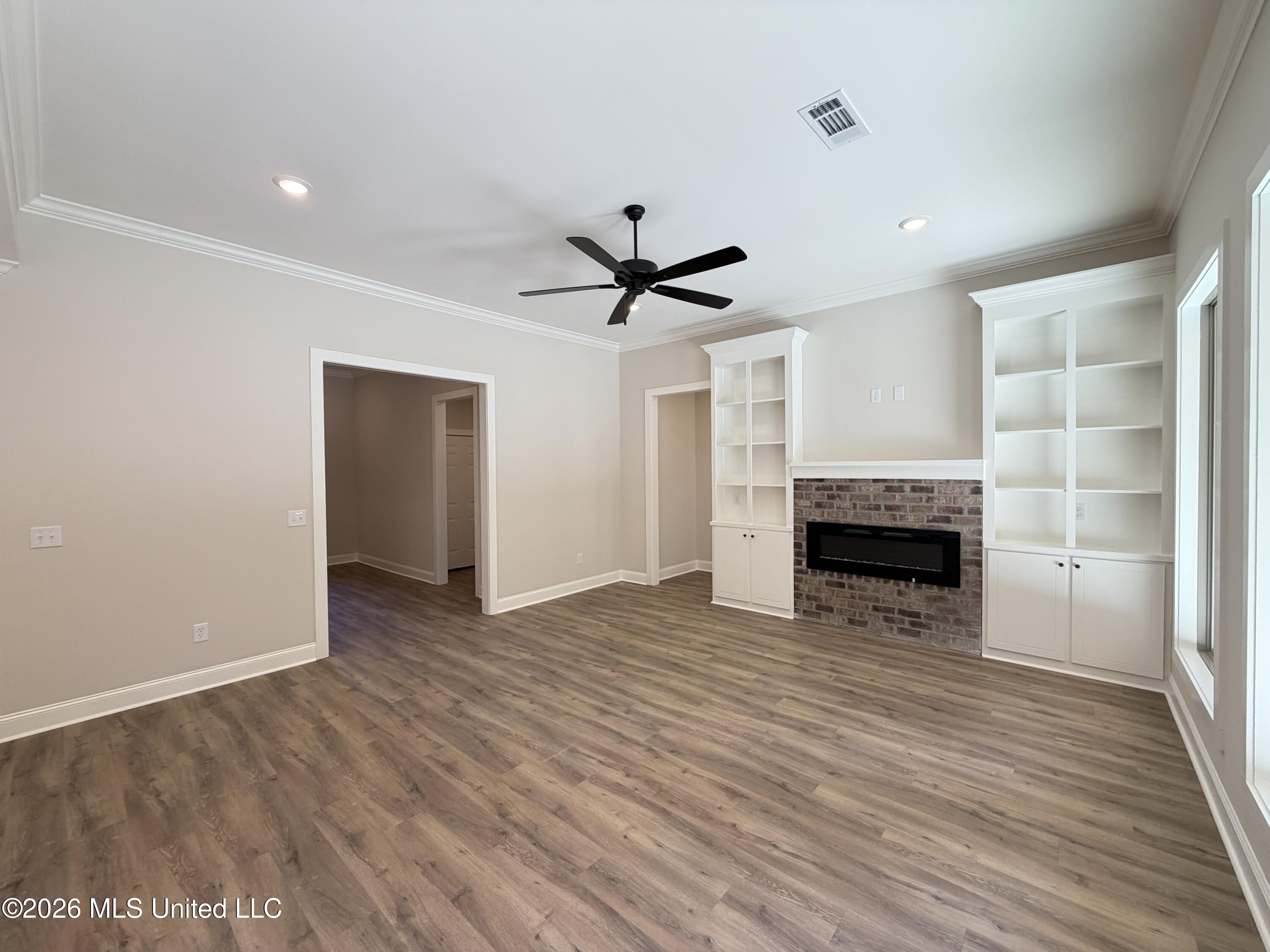 222 Anderson Oaks Drive Property Photo 5