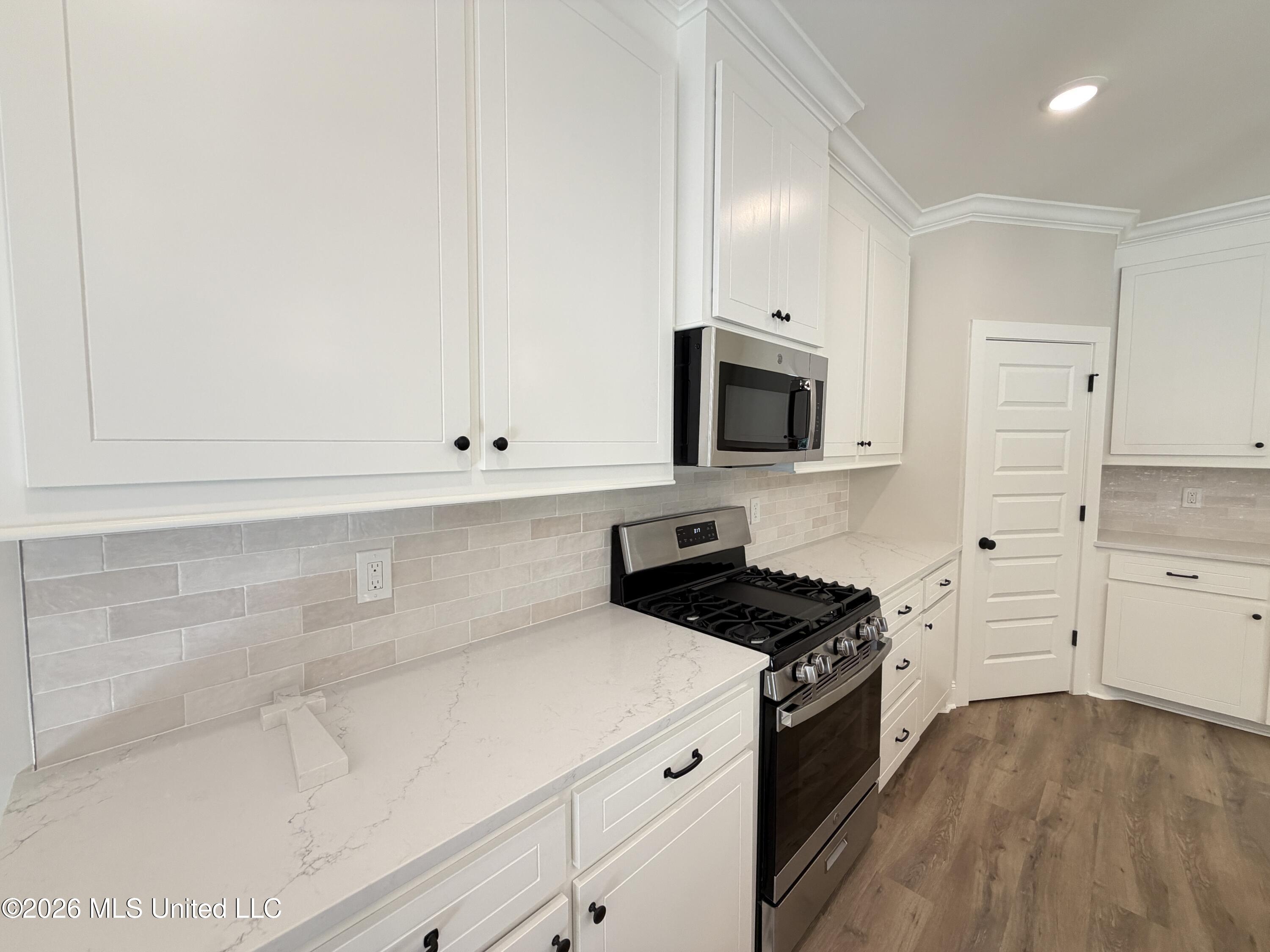 222 Anderson Oaks Drive Property Photo 10