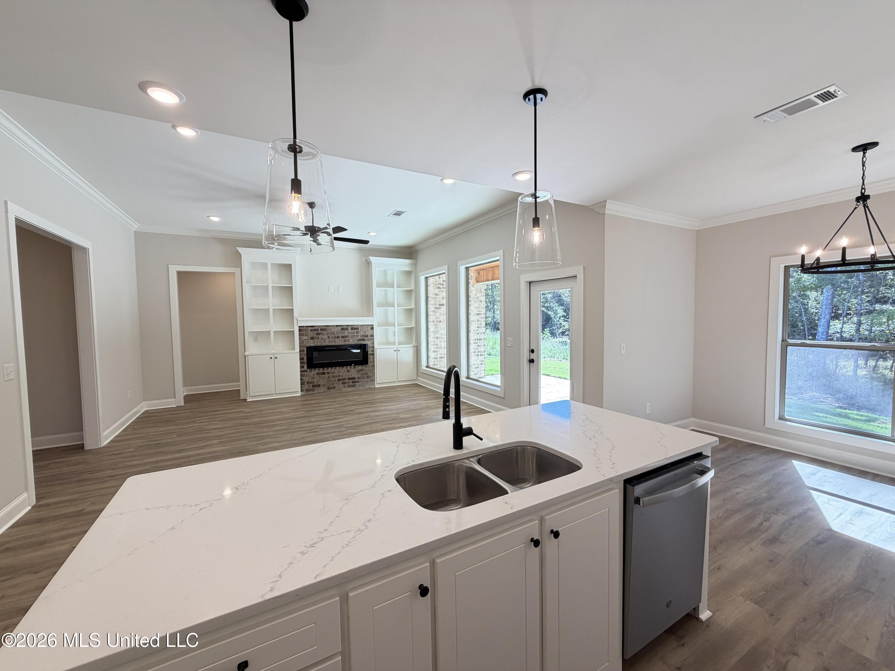 222 Anderson Oaks Drive Property Photo 11