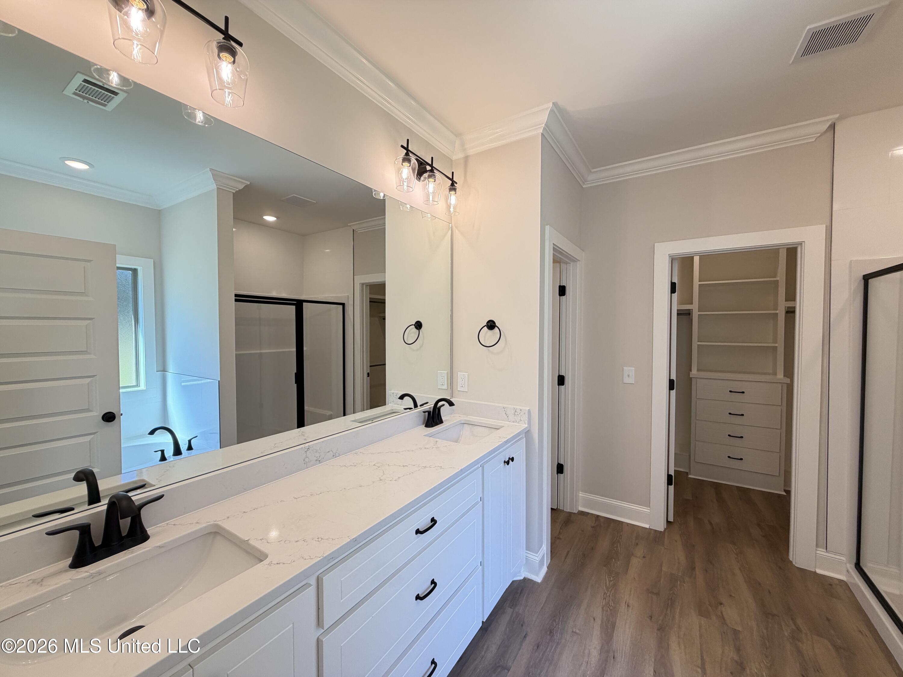 222 Anderson Oaks Drive Property Photo 15