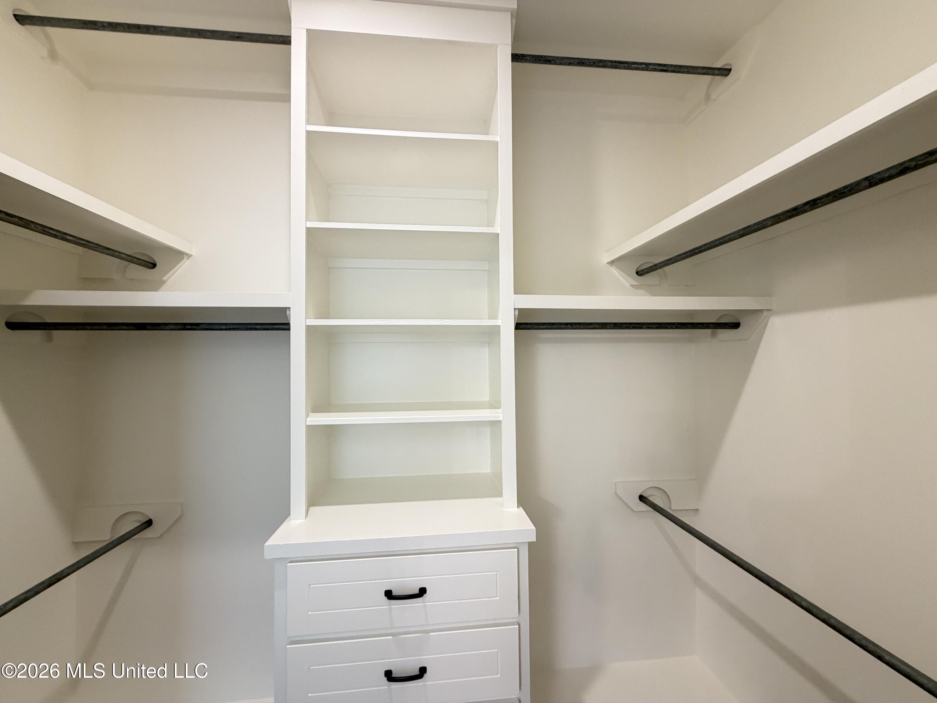 222 Anderson Oaks Drive Property Photo 18