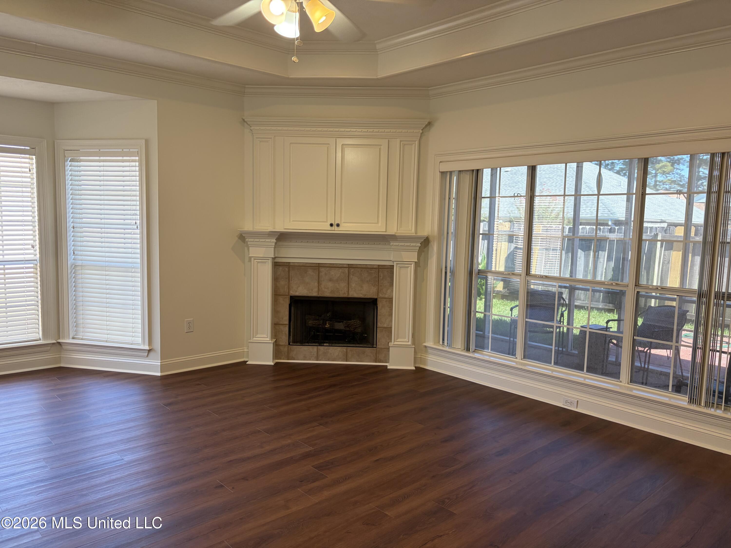 2141 W Fairway Drive Property Photo 7