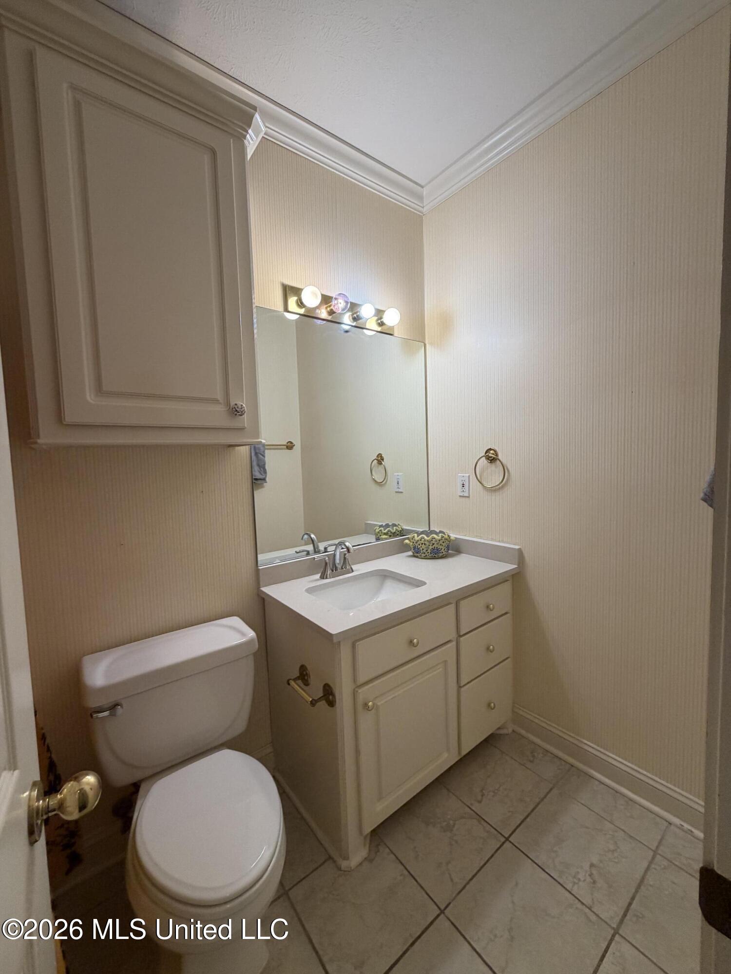 2141 W Fairway Drive Property Photo 14