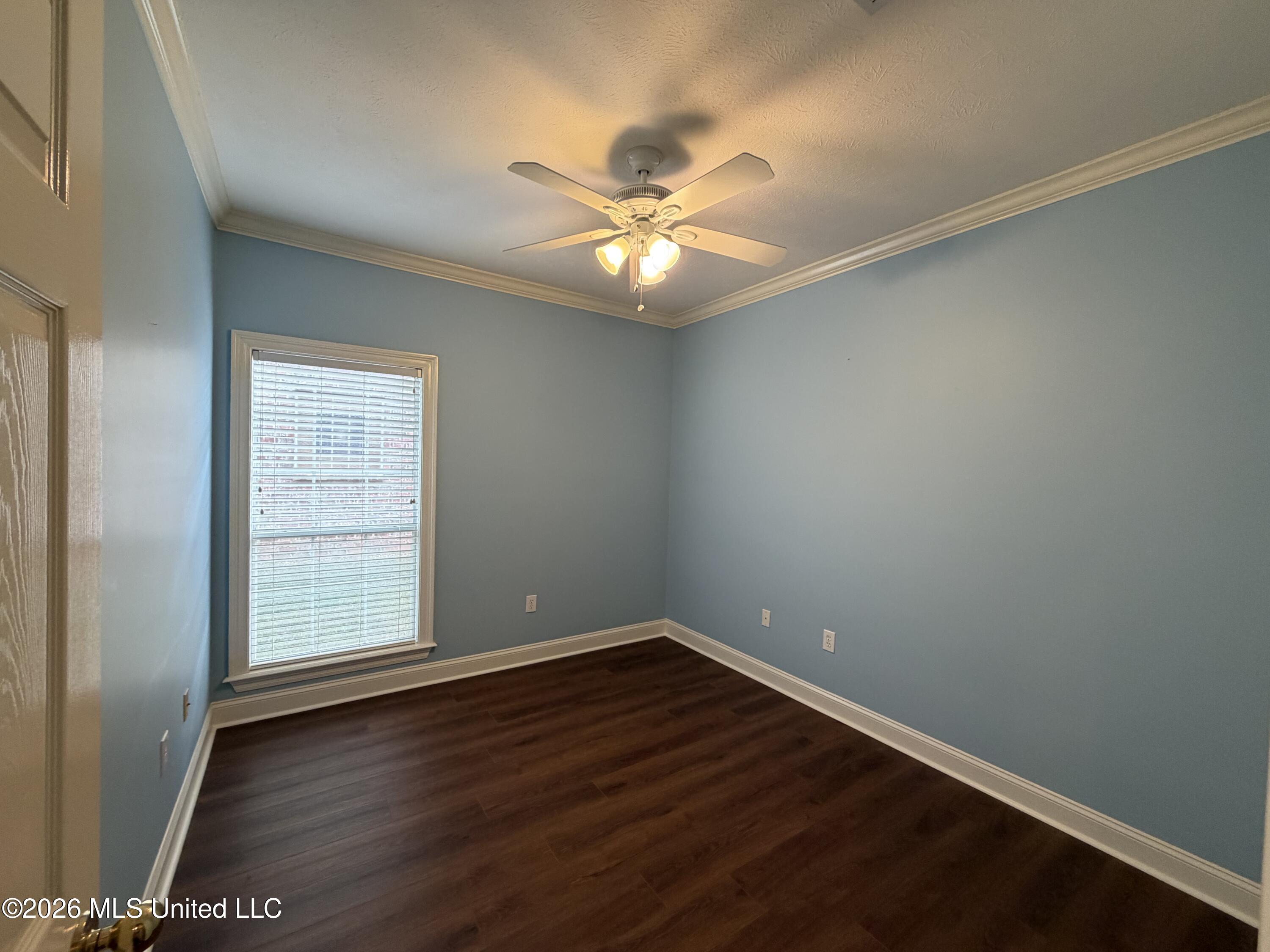 2141 W Fairway Drive Property Photo 16