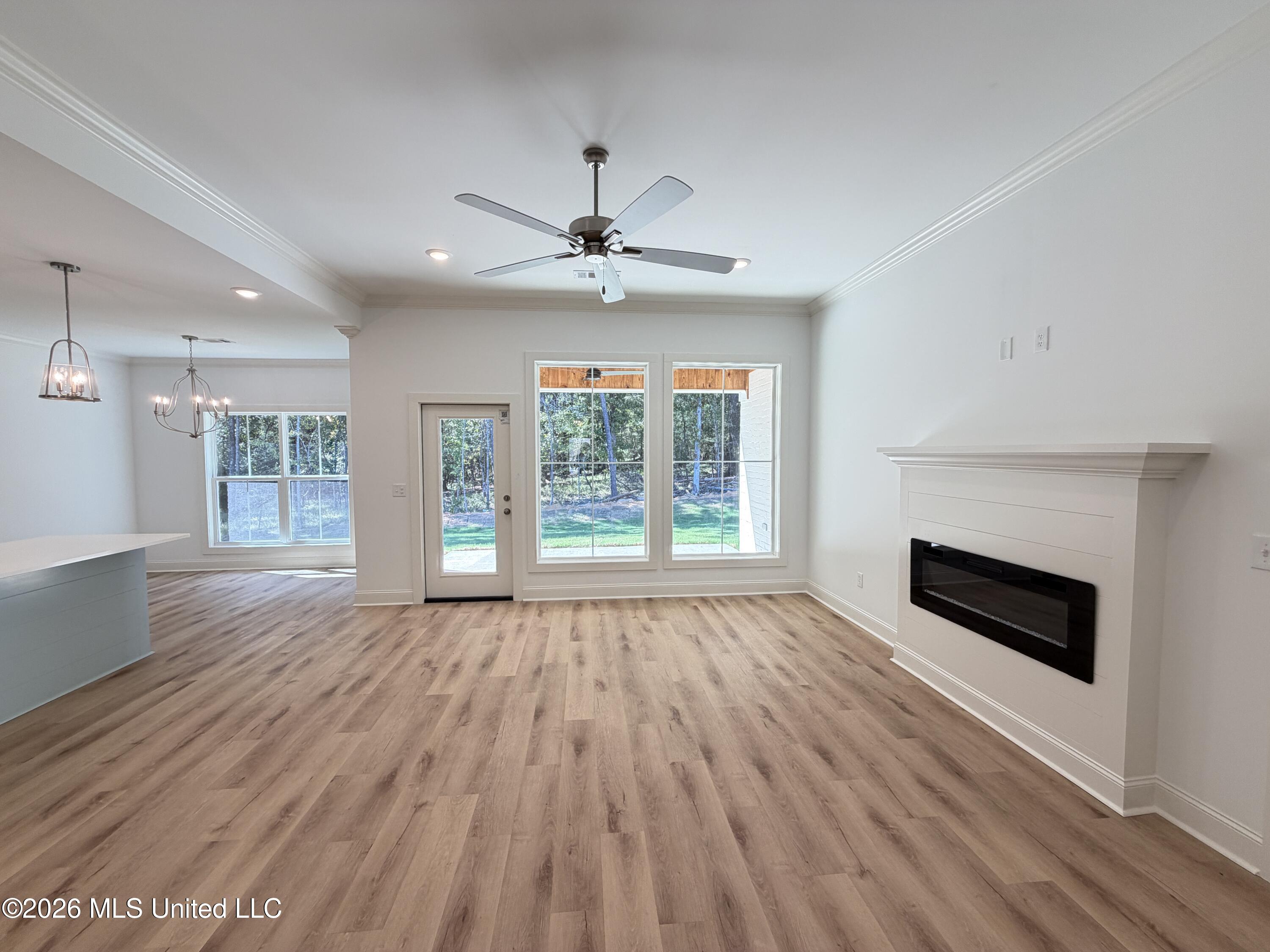 220 Anderson Oaks Drive Property Photo 4