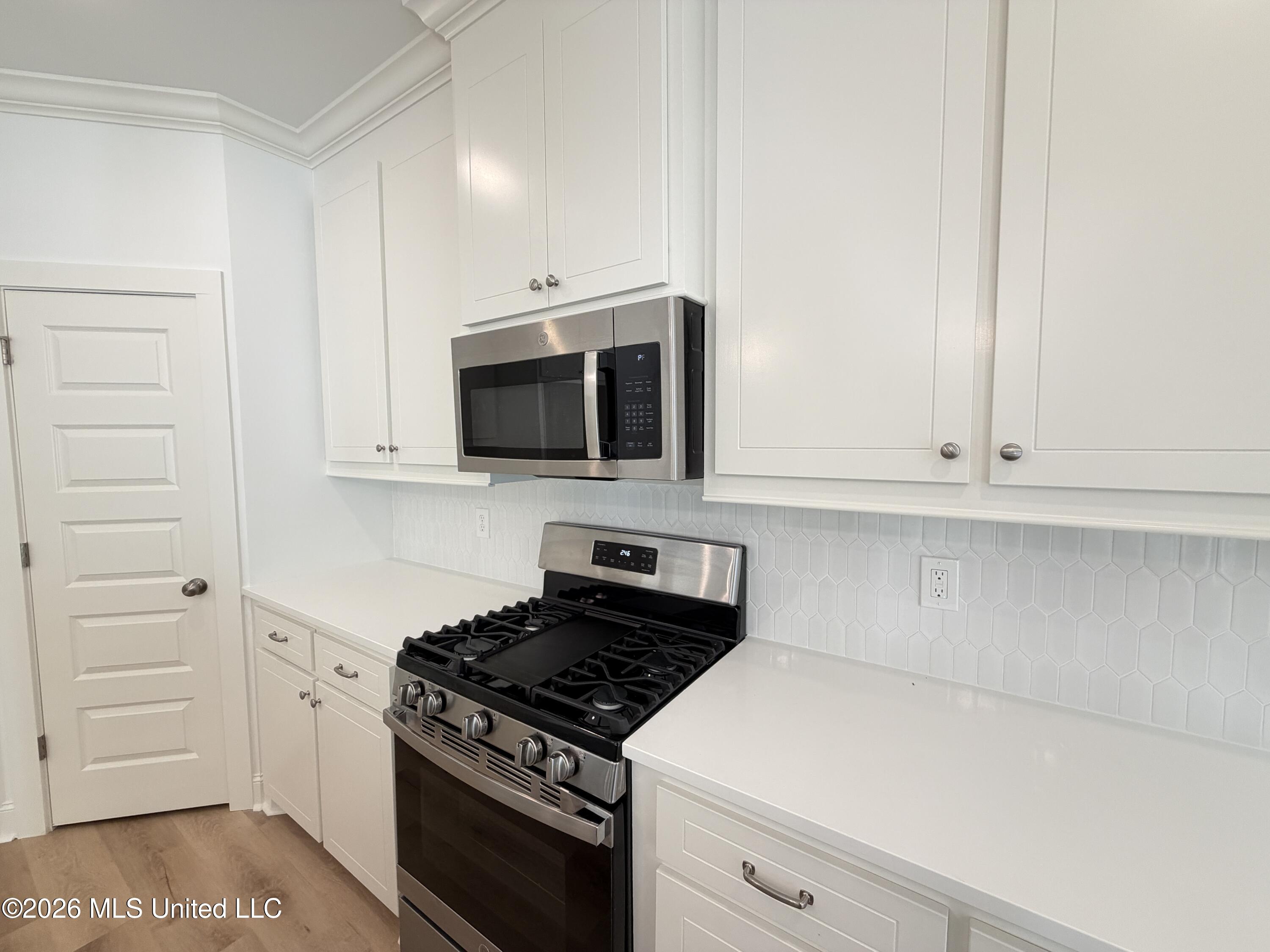 220 Anderson Oaks Drive Property Photo 10