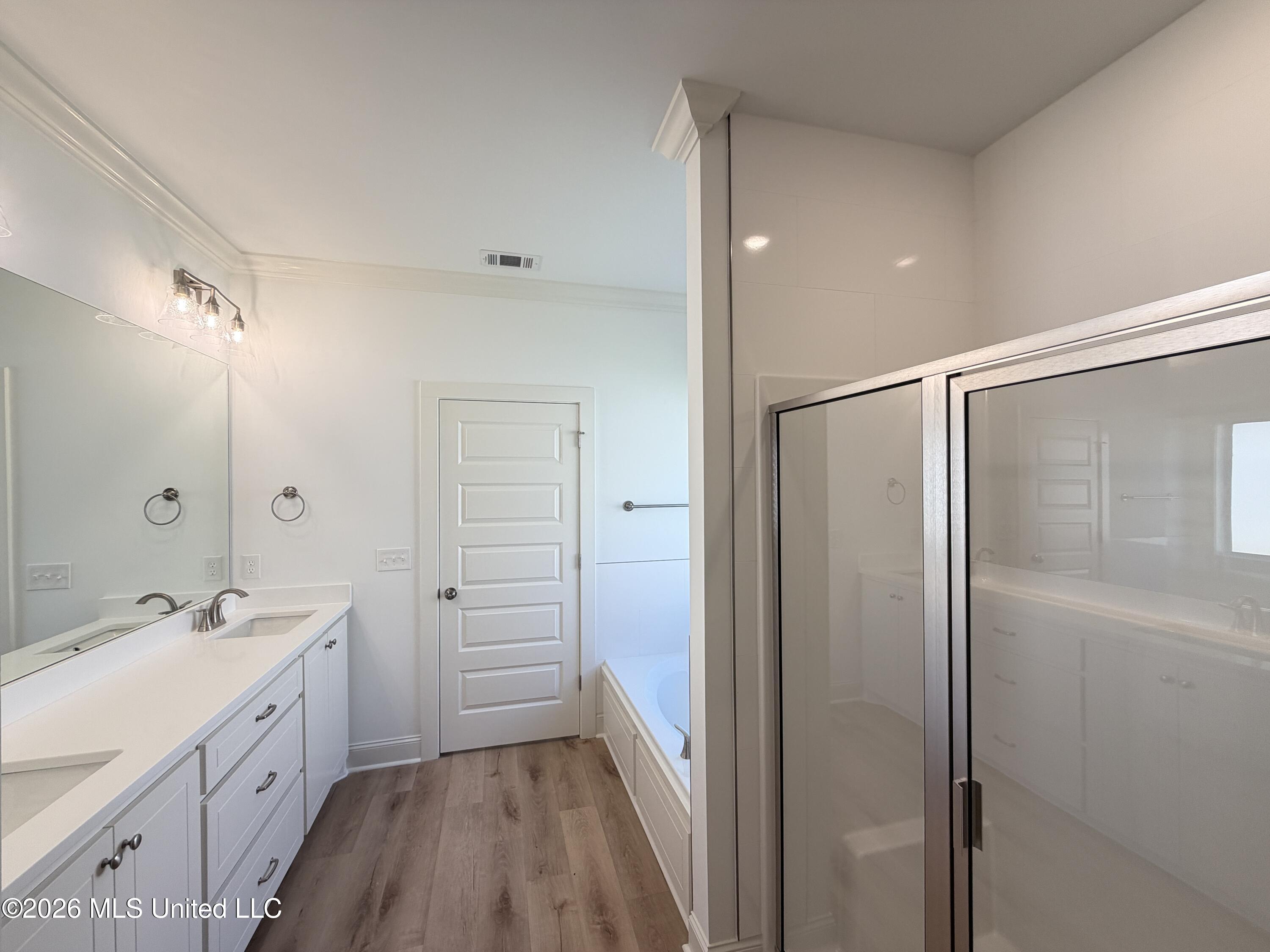 220 Anderson Oaks Drive Property Photo 16