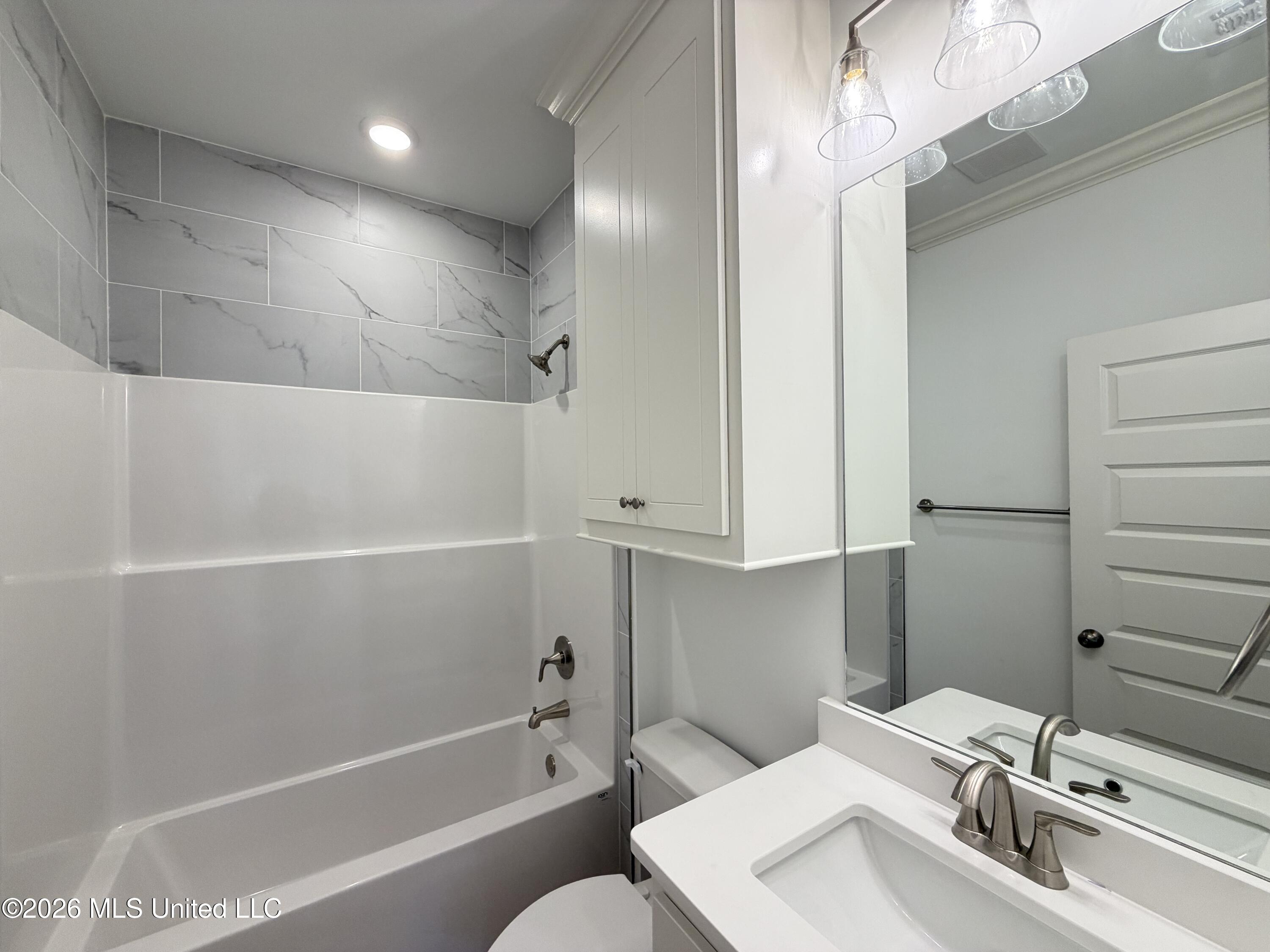 220 Anderson Oaks Drive Property Photo 22