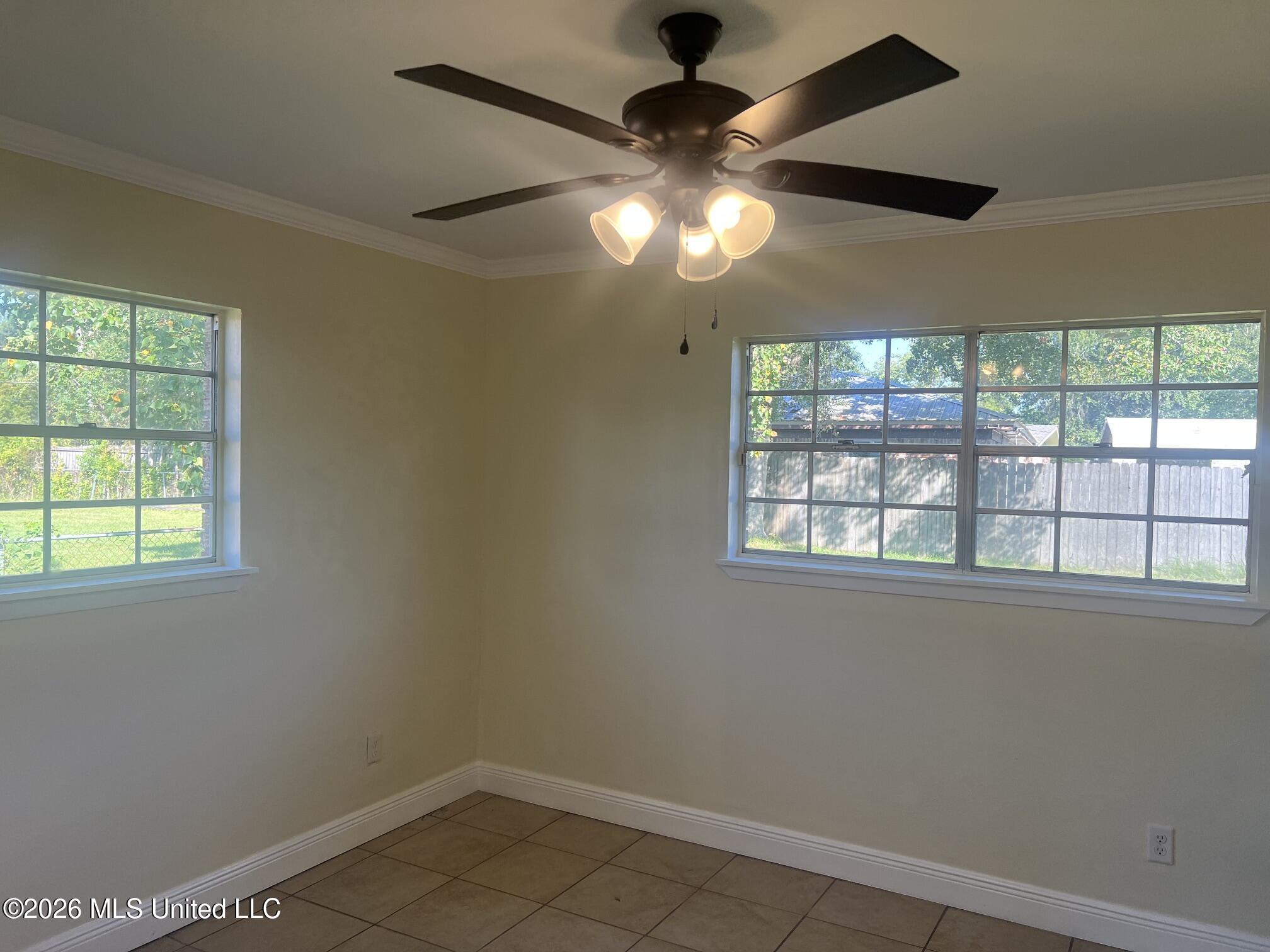 400 Larosa Road Property Photo 3