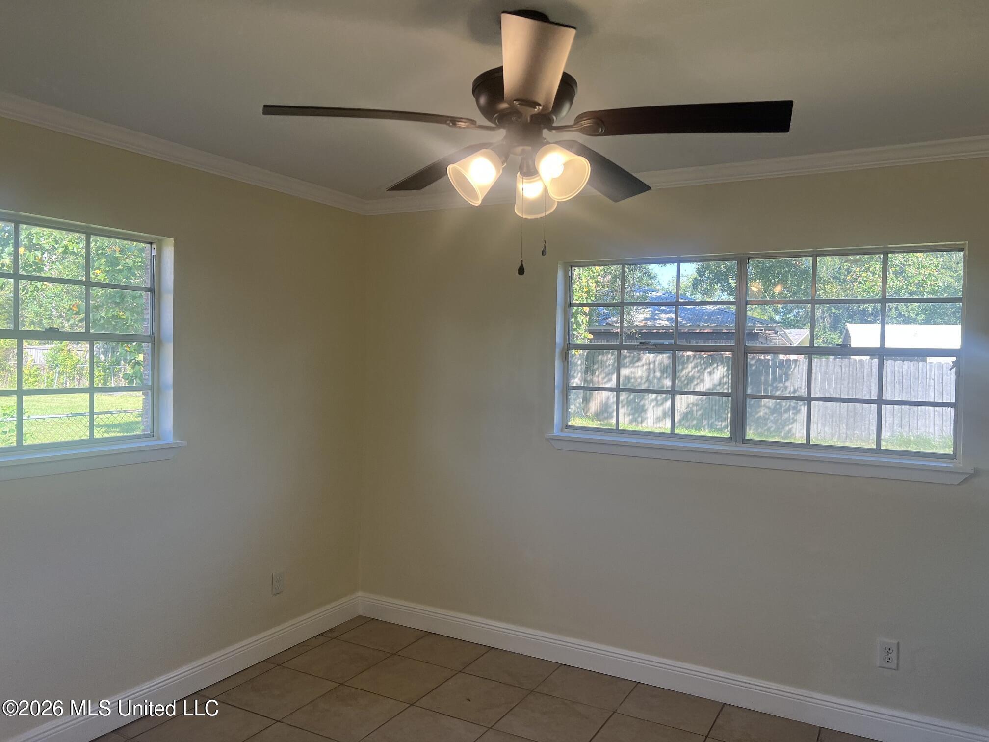 400 Larosa Road Property Photo 4