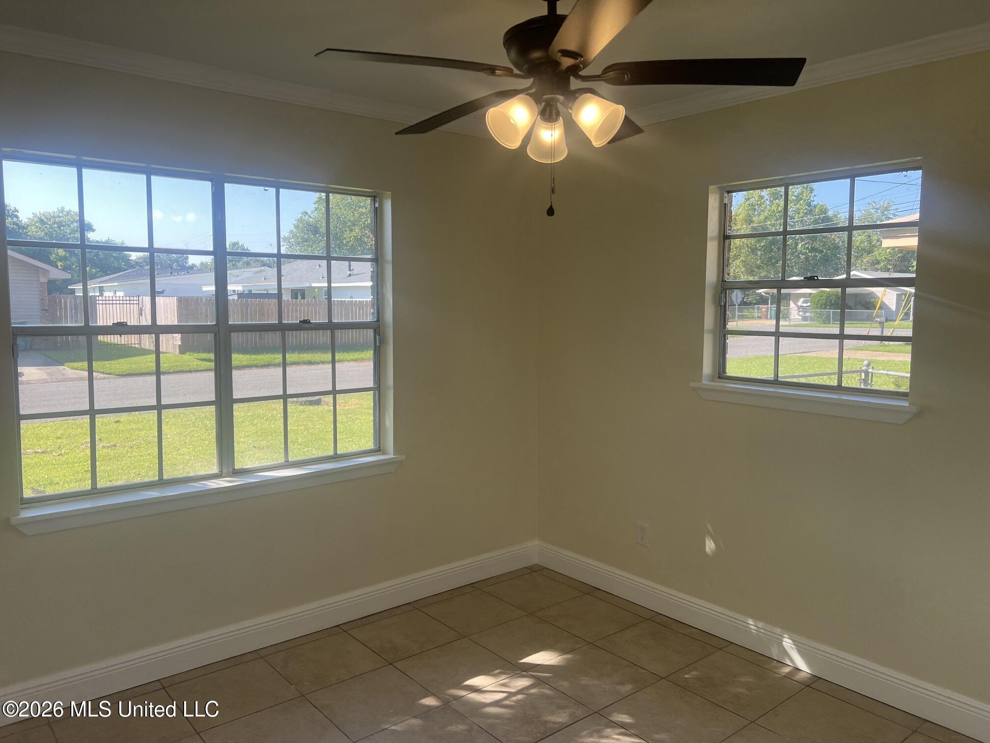400 Larosa Road Property Photo 5