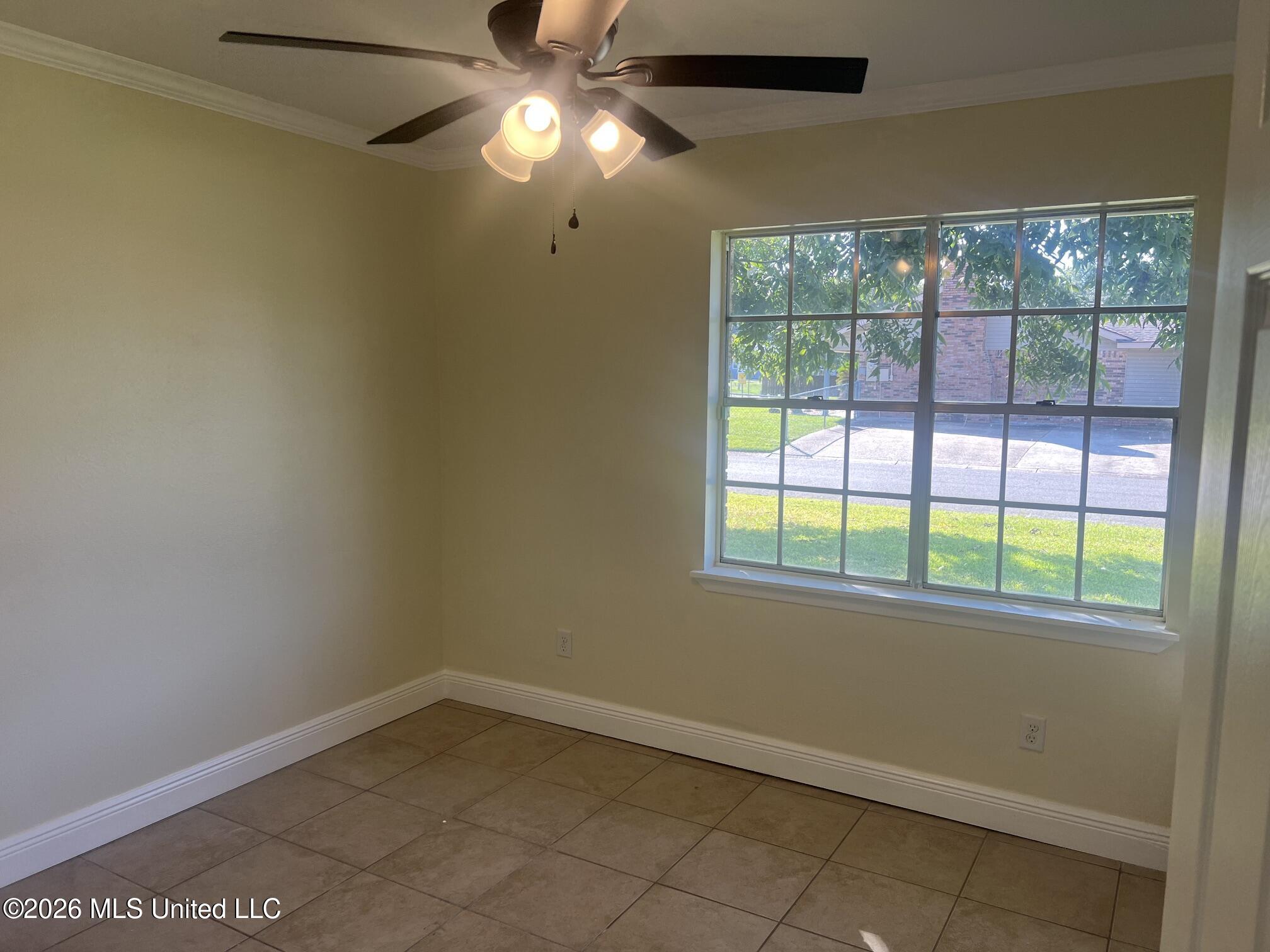400 Larosa Road Property Photo 7
