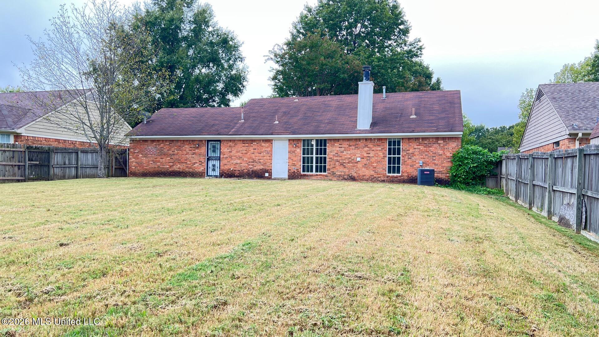 5344 Woodchase Drive Property Photo 26