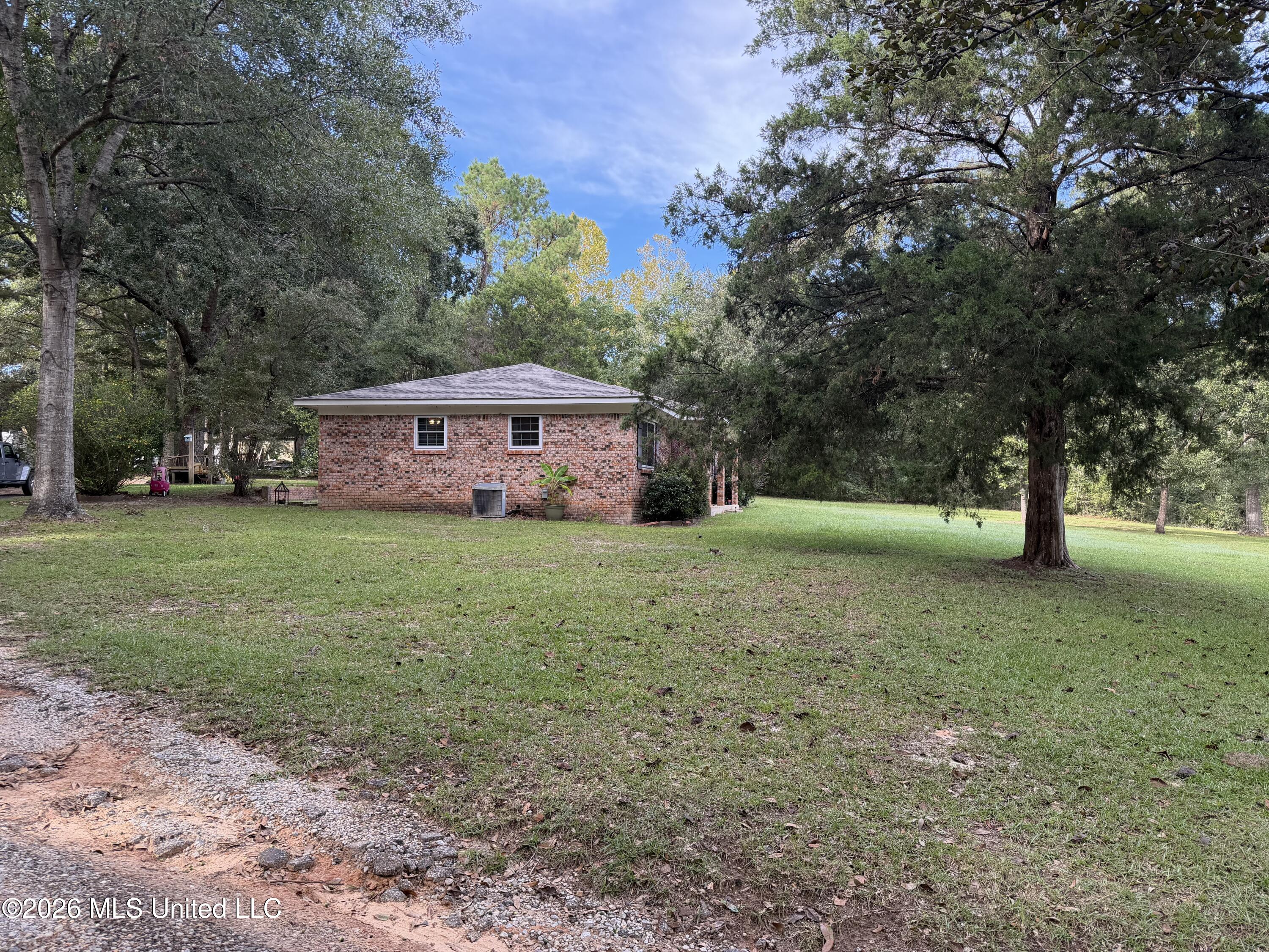 150 Devaughn Road Property Photo 4