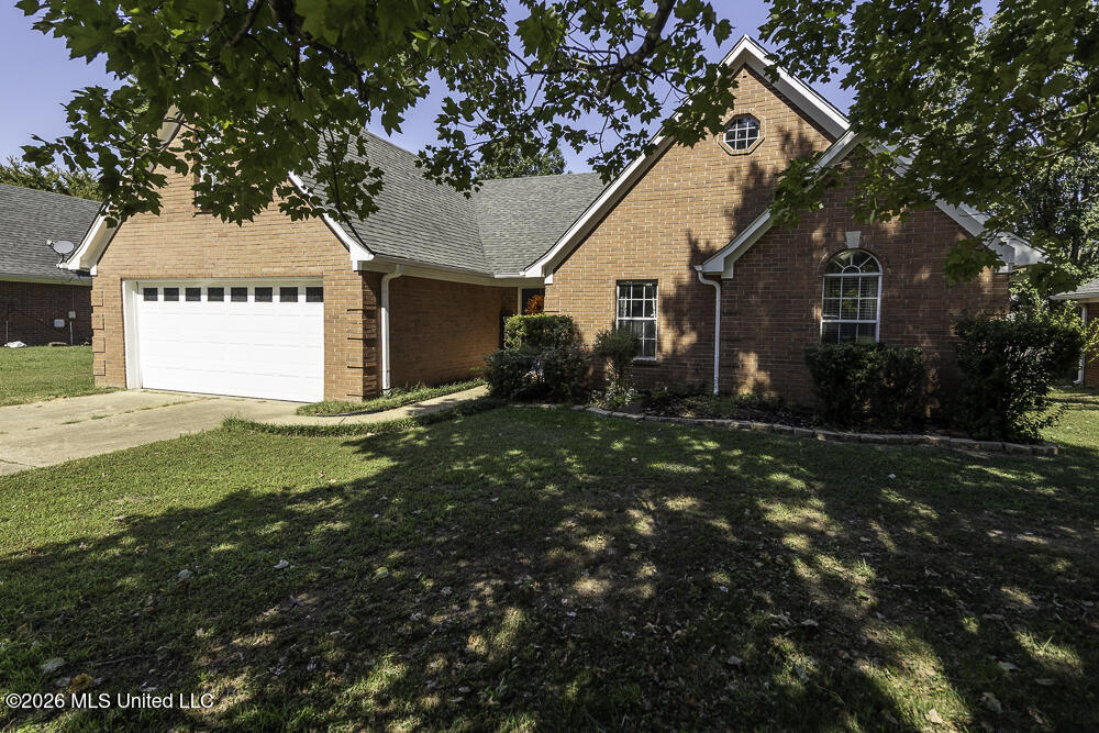 6890 Ranch Ridge Cove Property Photo 2