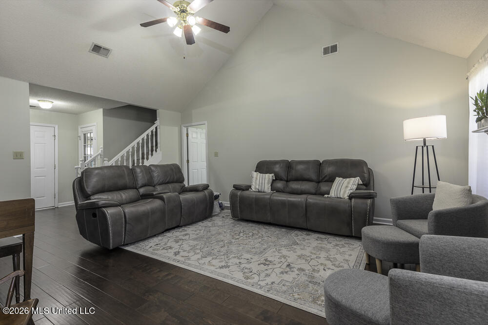6890 Ranch Ridge Cove Property Photo 7