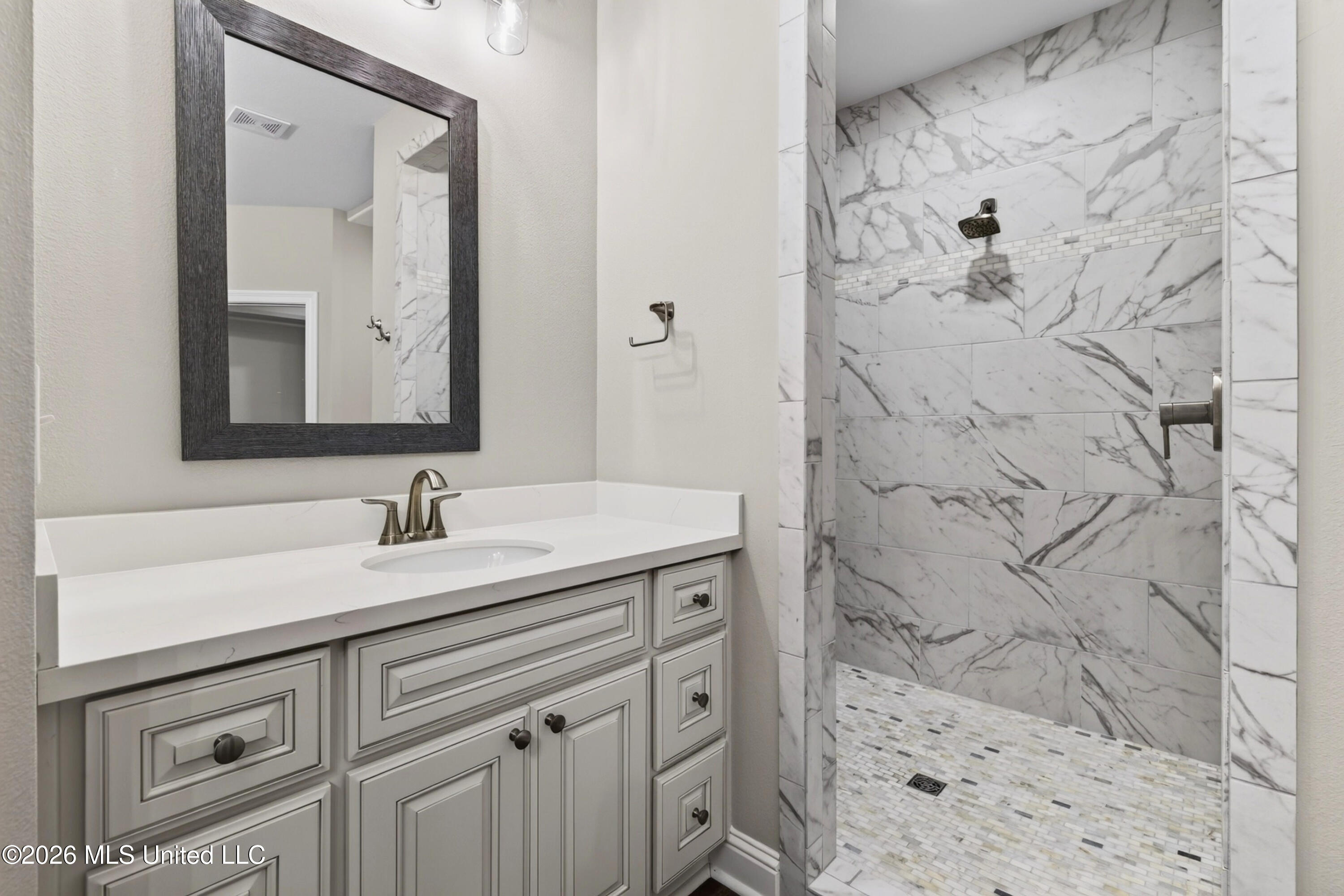 11021 Alphabet Road Property Photo 42