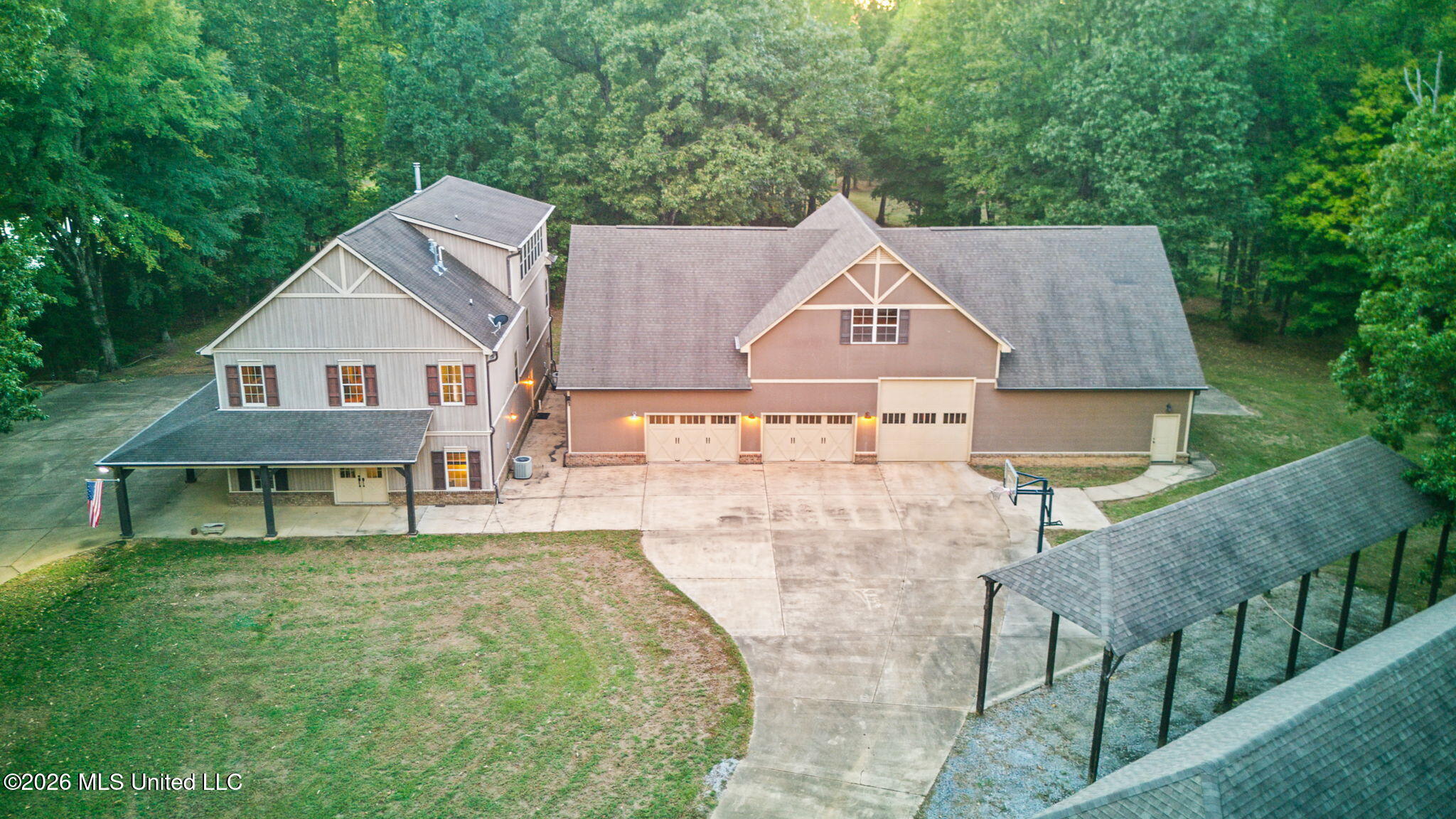 4199 Carolyn Drive Property Photo 2