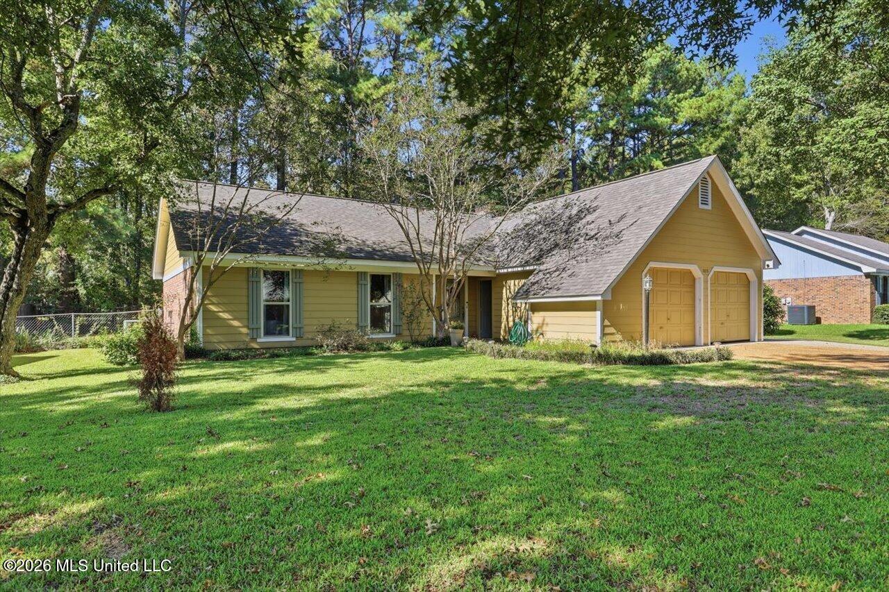 1015 R N Whitfield Street Property Photo 1