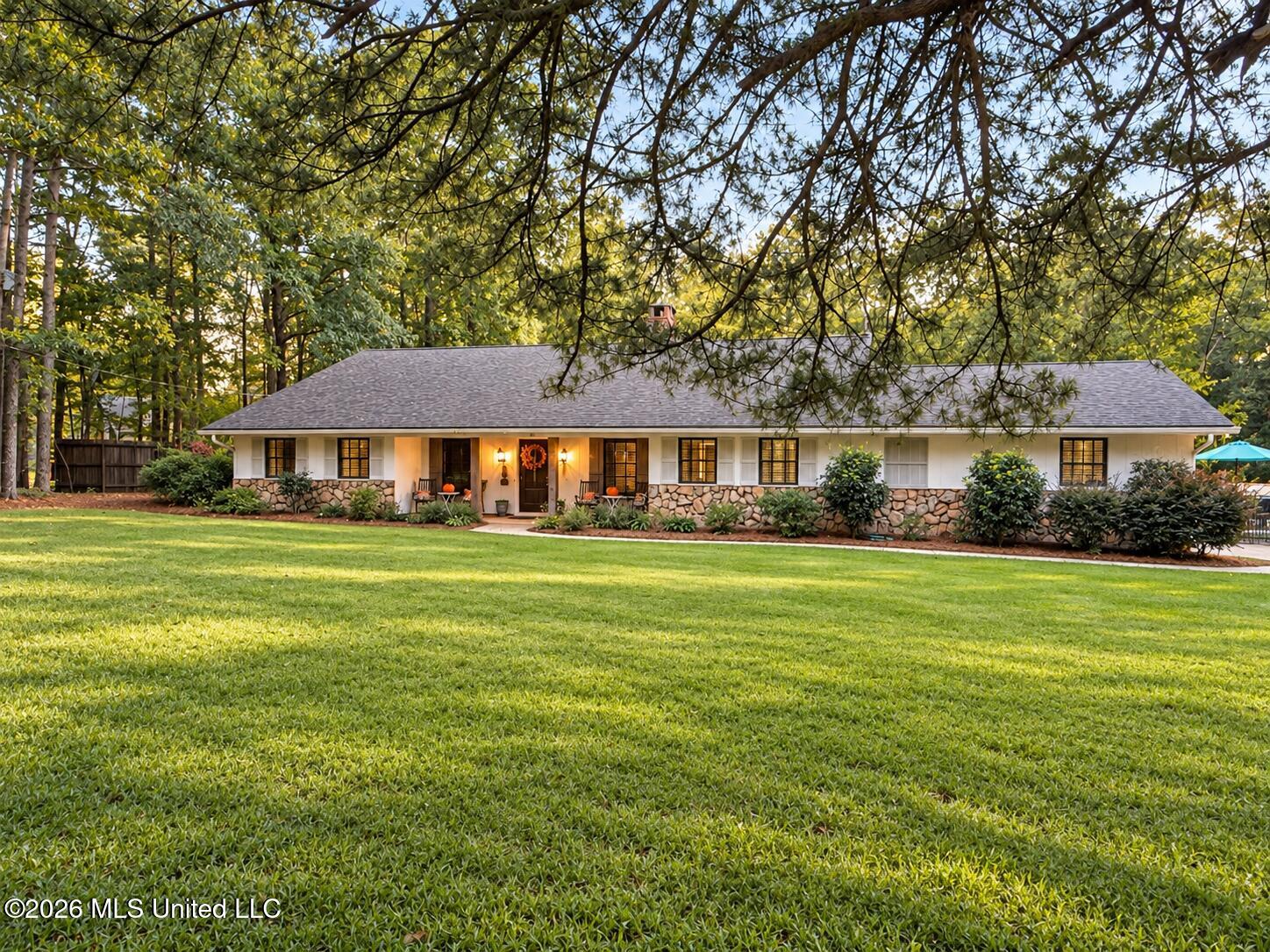113 Quail Hollow Place Property Photo 1