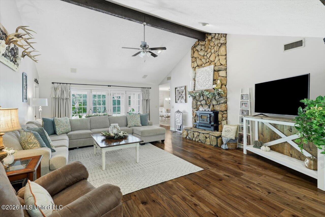 113 Quail Hollow Place Property Photo 10