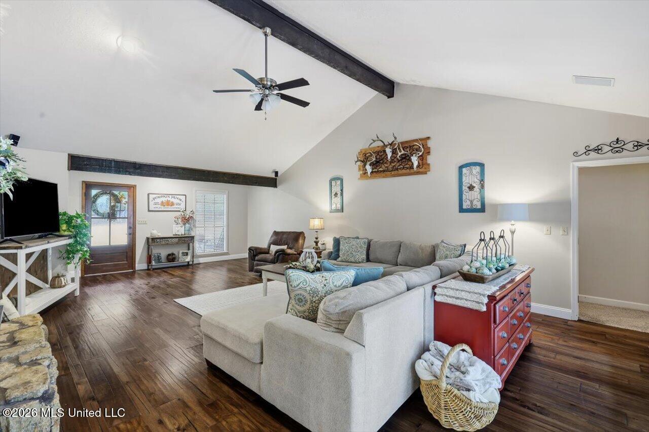 113 Quail Hollow Place Property Photo 12