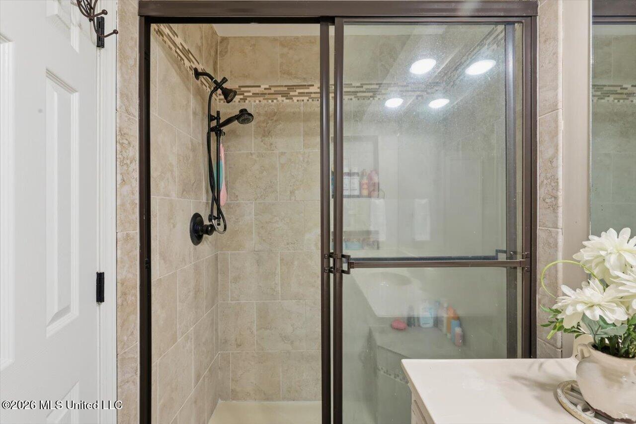 113 Quail Hollow Place Property Photo 34