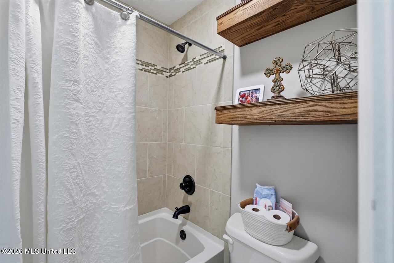 113 Quail Hollow Place Property Photo 37