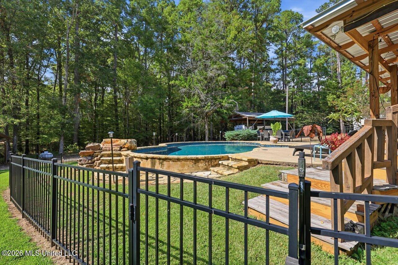 113 Quail Hollow Place Property Photo 46