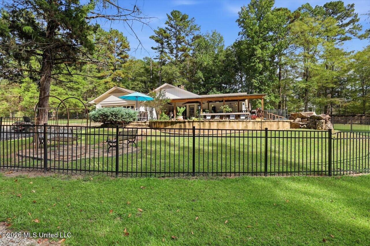 113 Quail Hollow Place Property Photo 63
