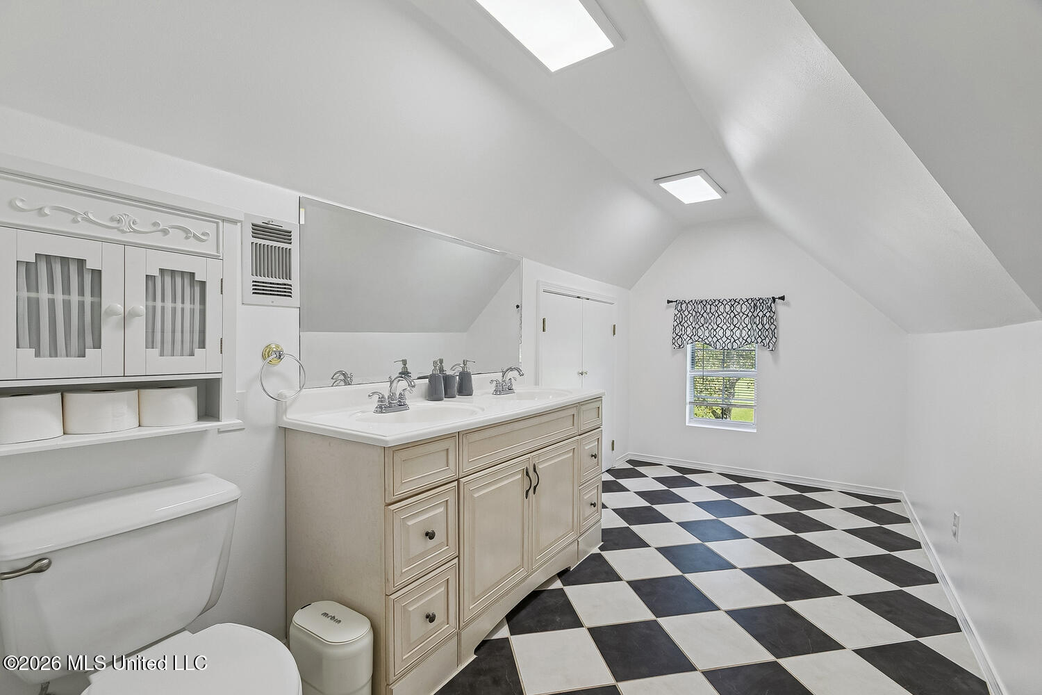 58 King Road Property Photo 15