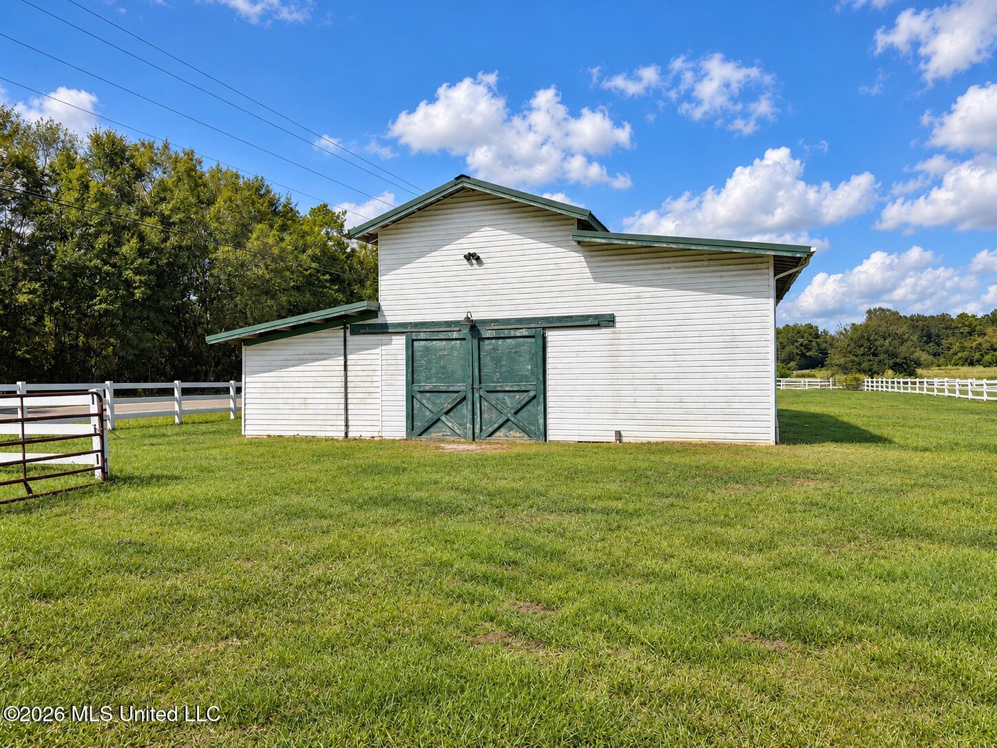 11450 County Farm Road Property Photo 16