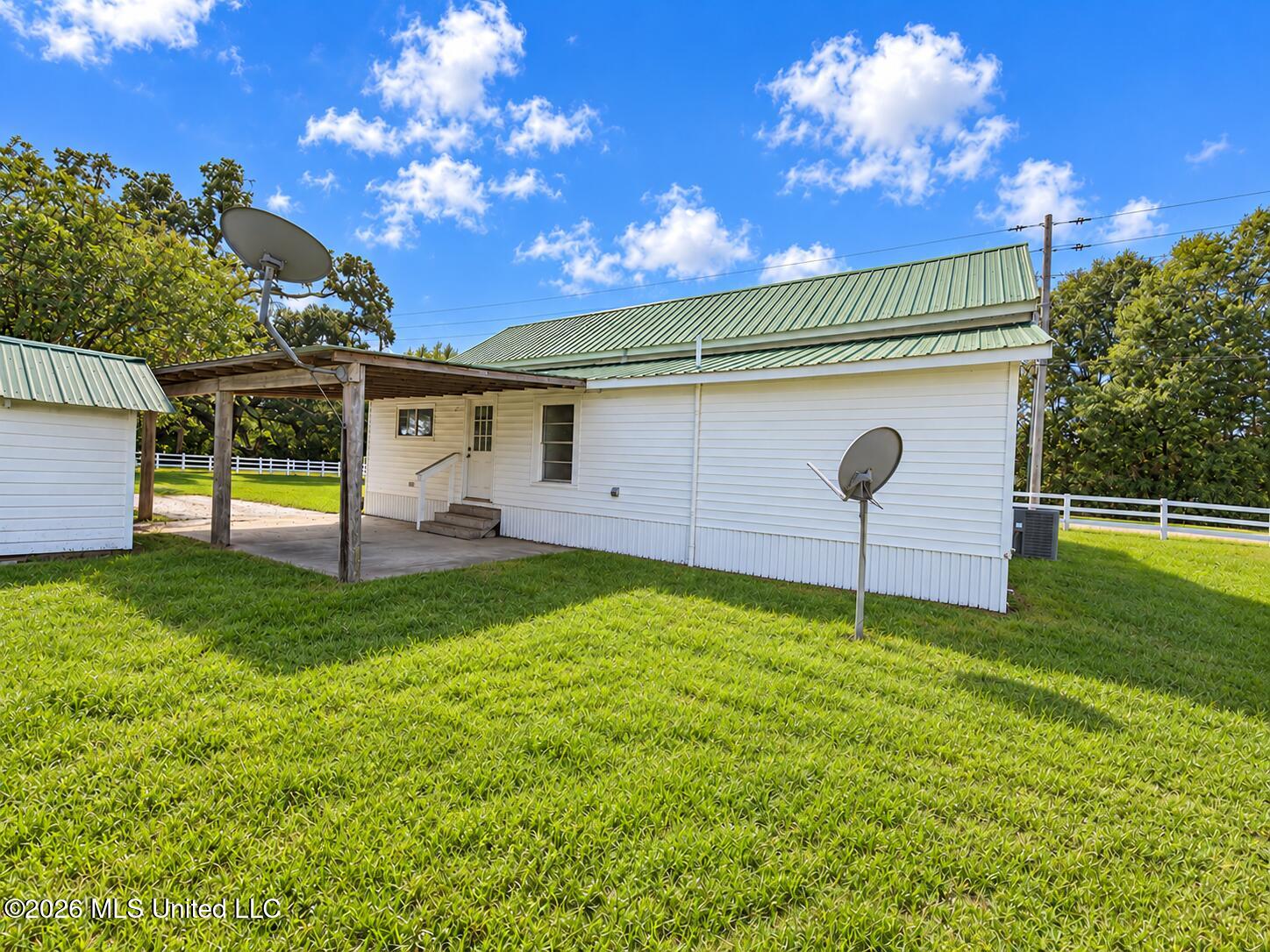 11450 County Farm Road Property Photo 18