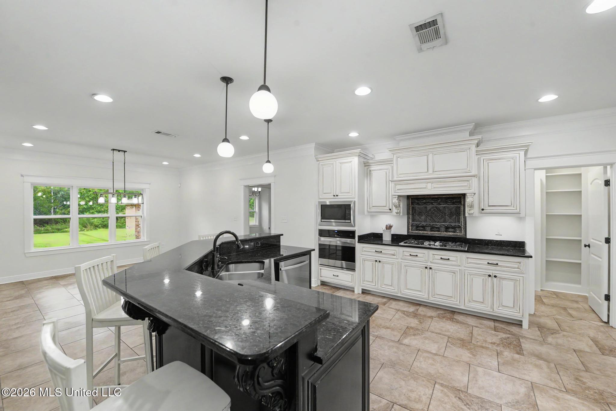 20201 Larry Carter Road Property Photo 7